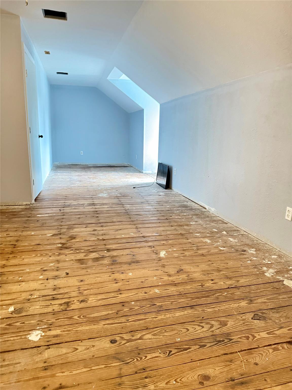 2203 Post Oak Rd, Rockdale, TX 76567