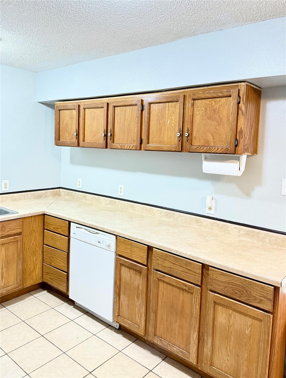 2203 Post Oak Rd, Rockdale, TX 76567