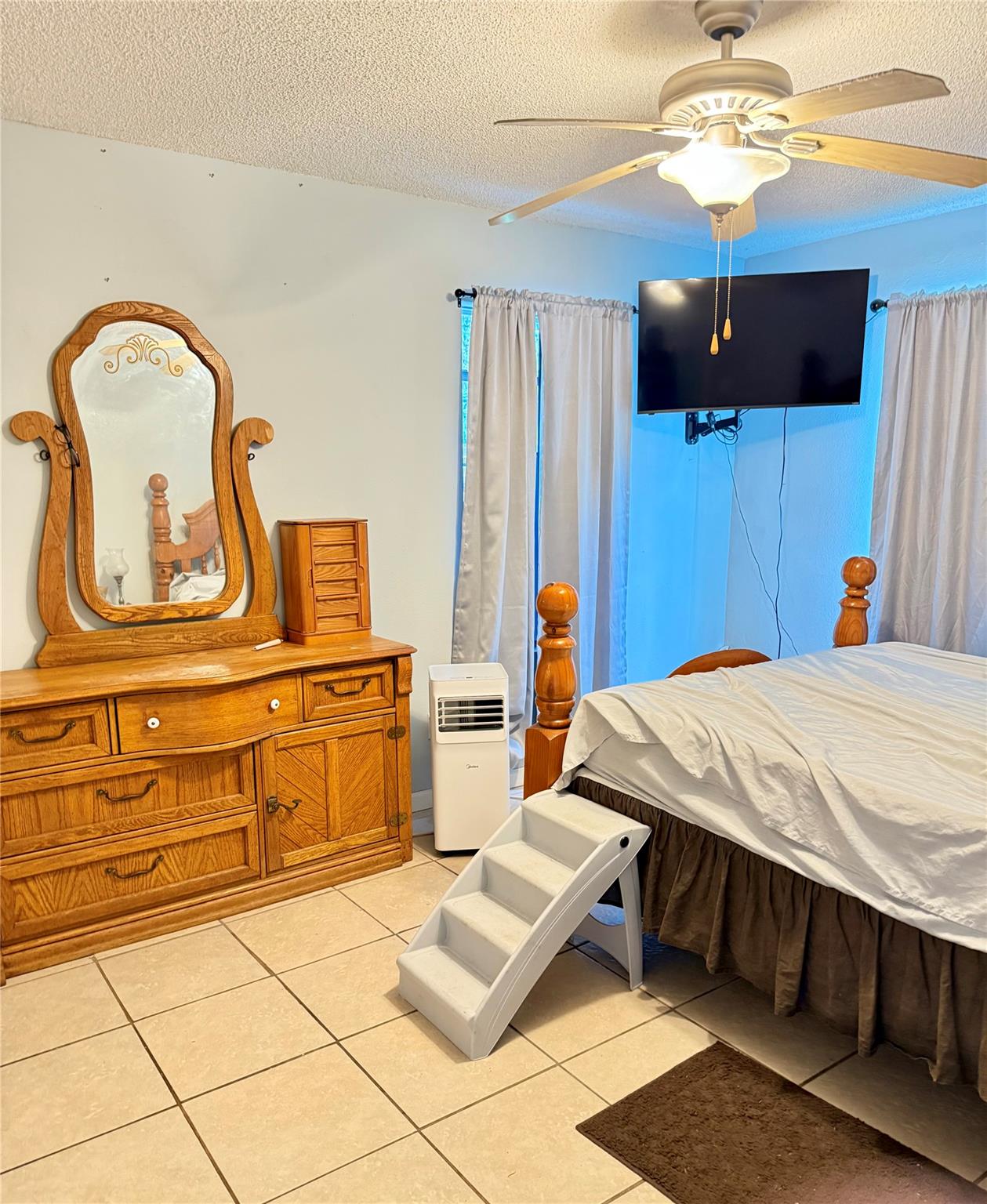 2203 Post Oak Rd, Rockdale, TX 76567