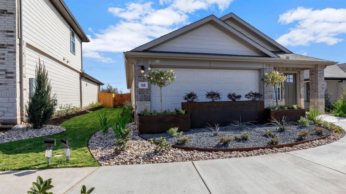 112 Juan Cordona Dr, Buda, TX 78610