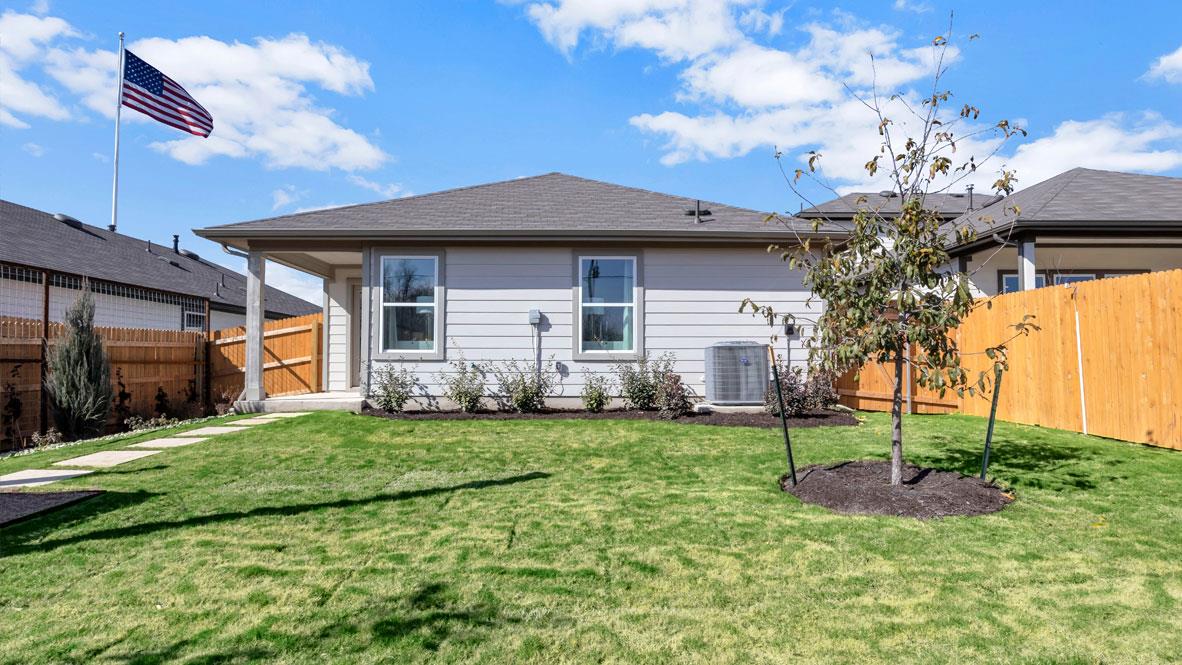 112 Juan Cordona Dr, Buda, TX 78610