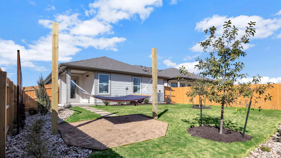 112 Juan Cordona Dr, Buda, TX 78610