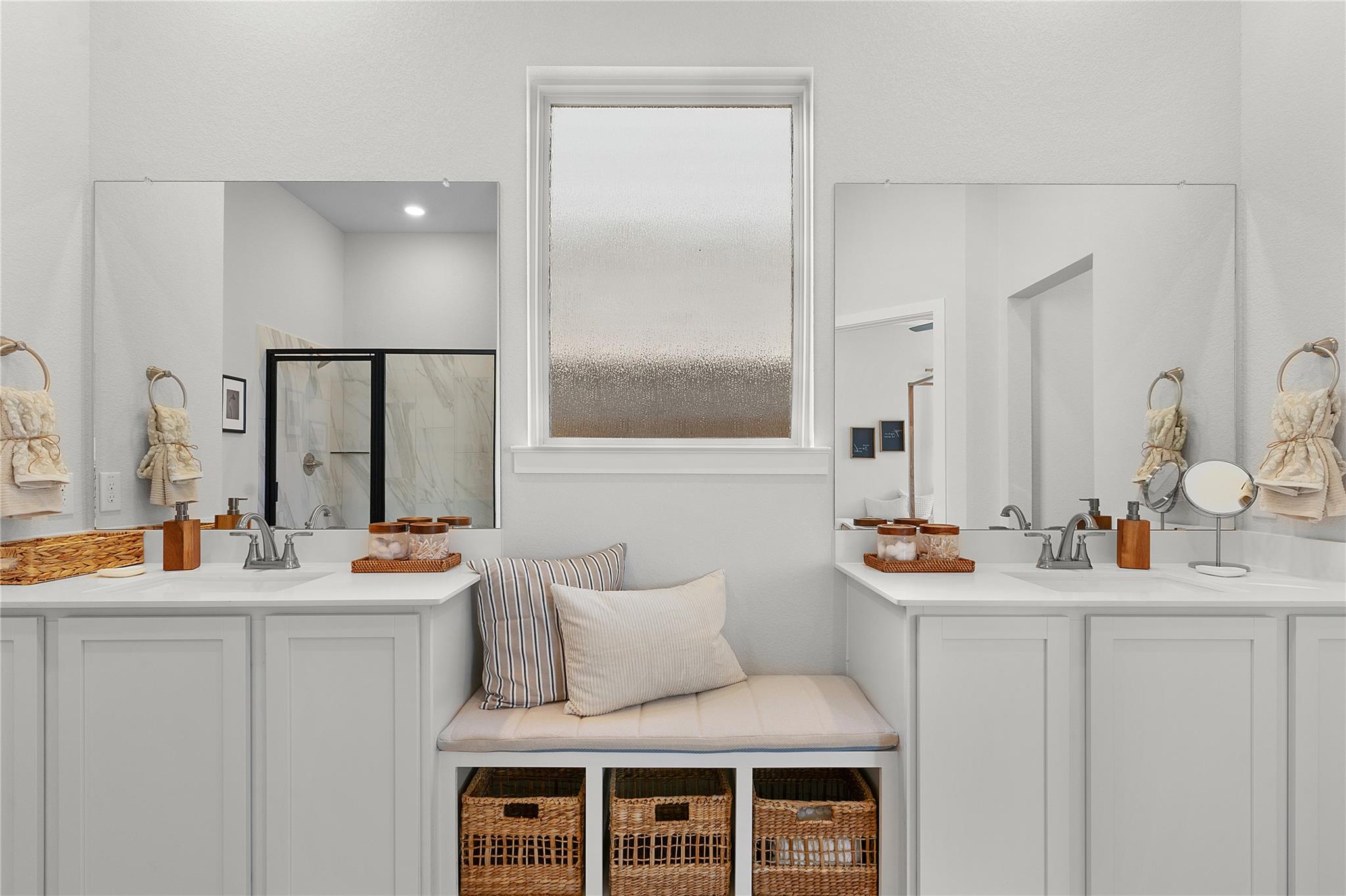 13821 Tucker Hedge Pass, Elgin, TX 78621