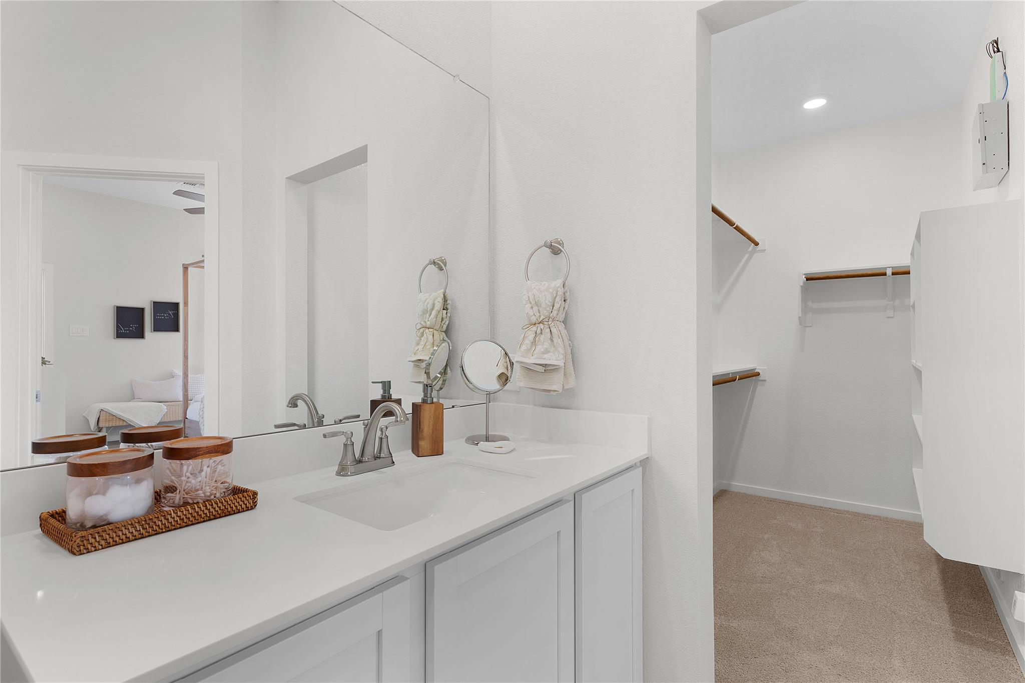 13821 Tucker Hedge Pass, Elgin, TX 78621