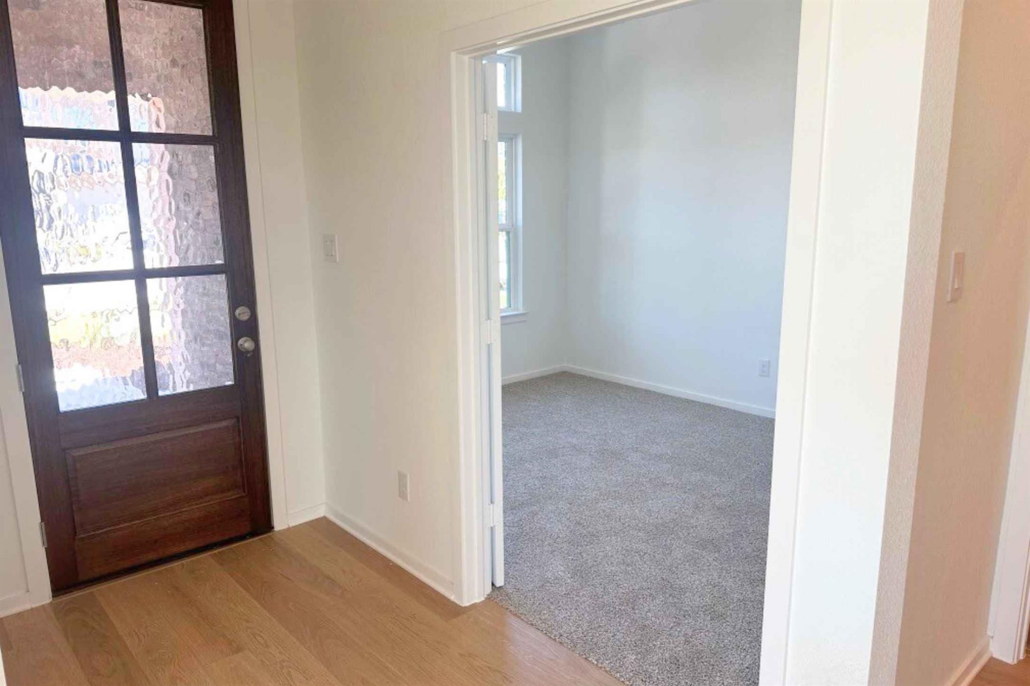 13821 Tucker Hedge Pass, Elgin, TX 78621