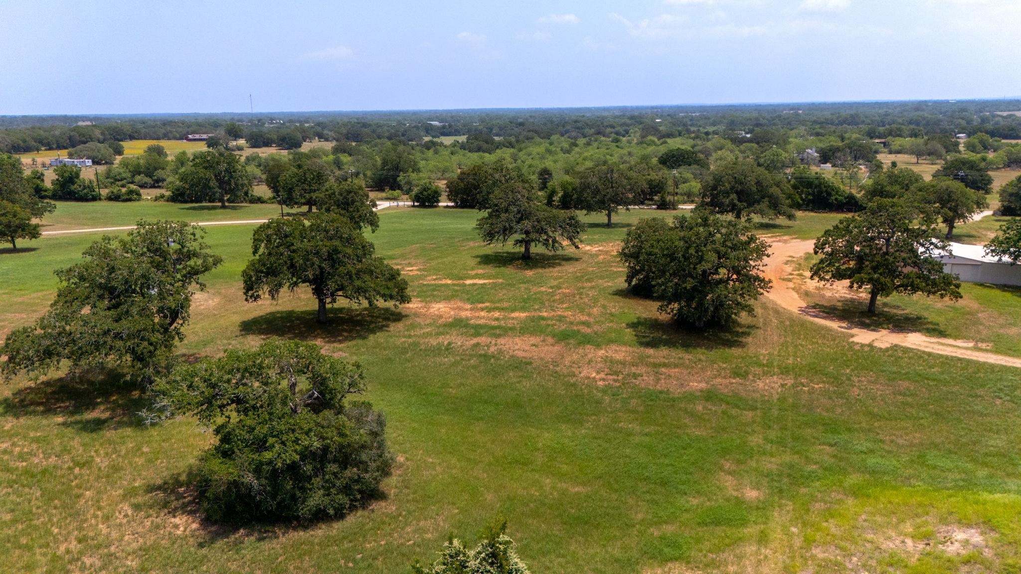 000 Cattlemens Row Rd, Lockhart, TX 78644