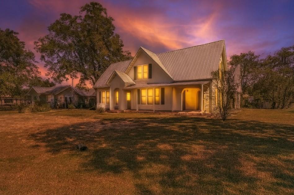 430 W Bell St, Bartlett, TX 76511