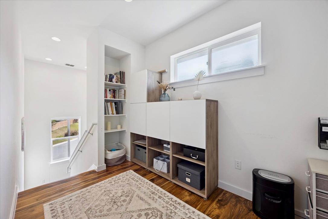 5616 1st St # 1, Austin, TX 78745