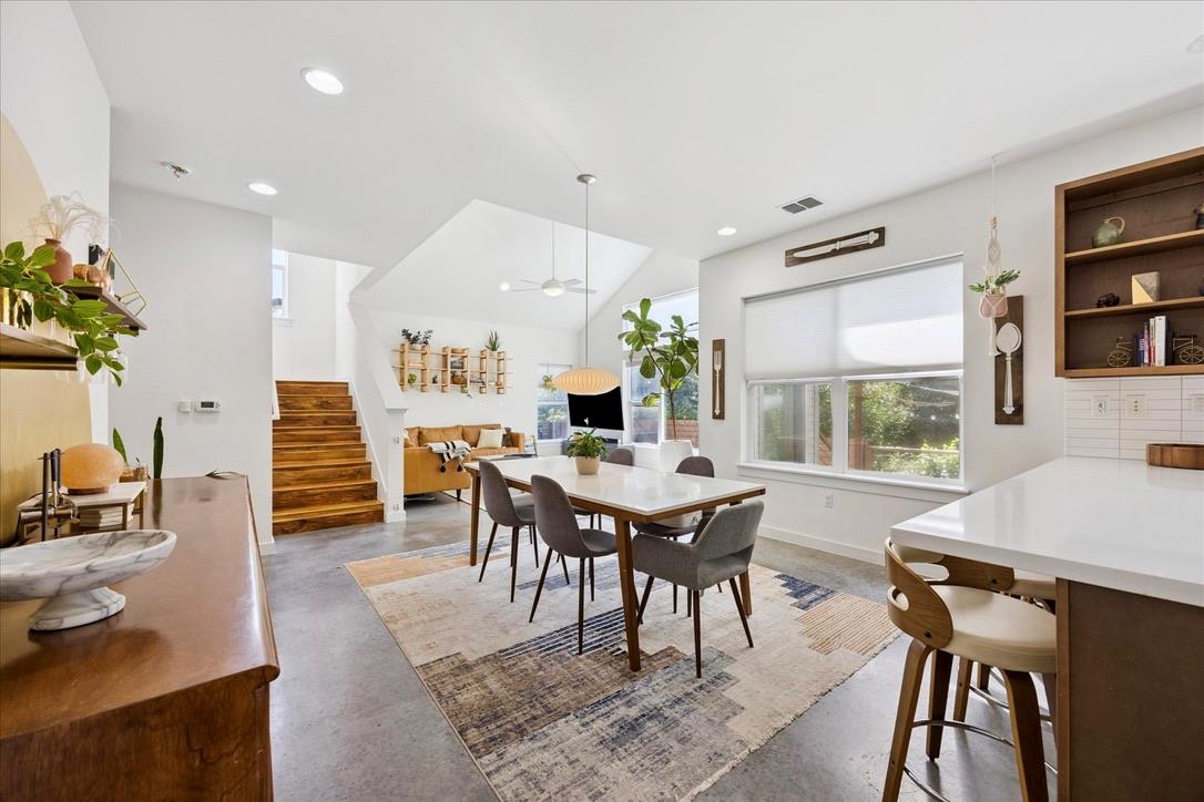 5616 1st St # 1, Austin, TX 78745