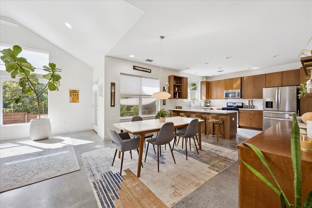 5616 1st St # 1, Austin, TX 78745