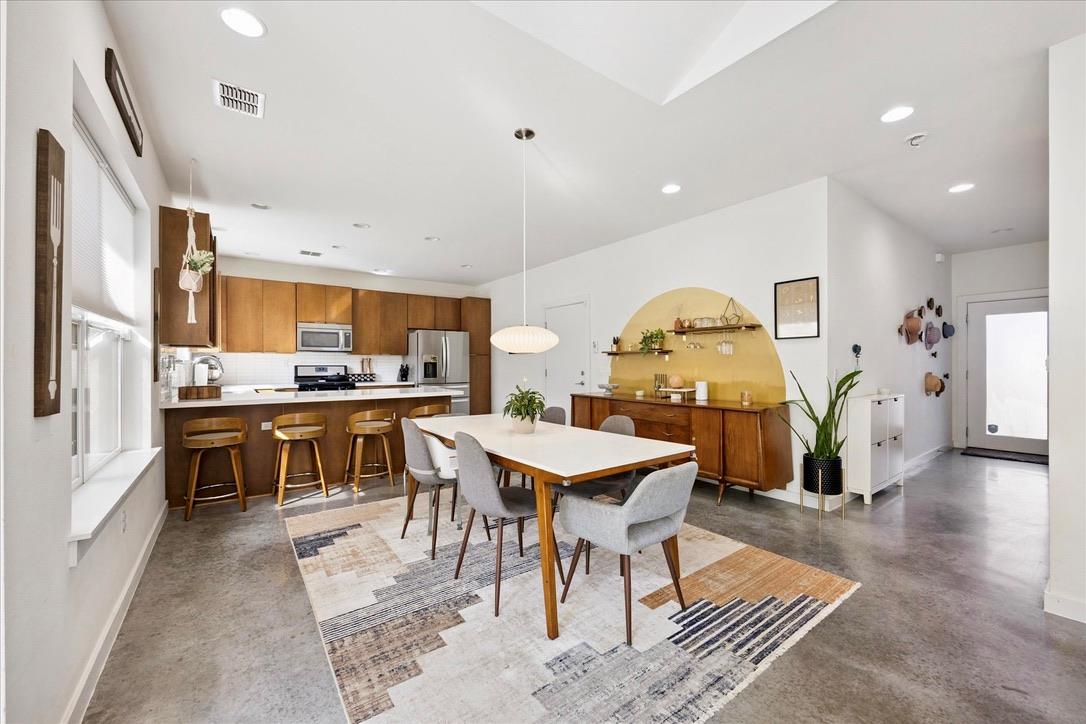 5616 1st St # 1, Austin, TX 78745