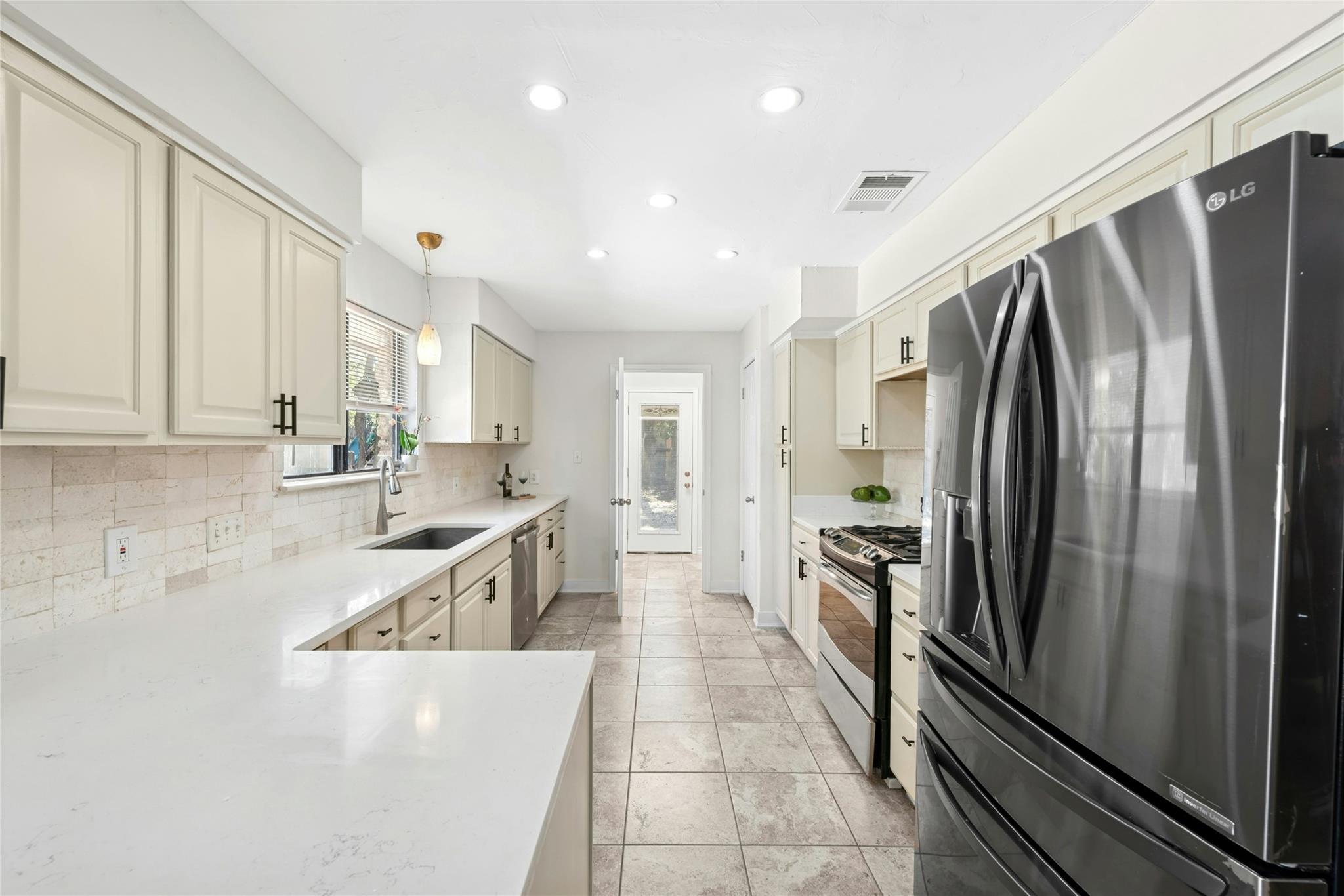 6906 Bayridge Ter, Austin, TX 78759