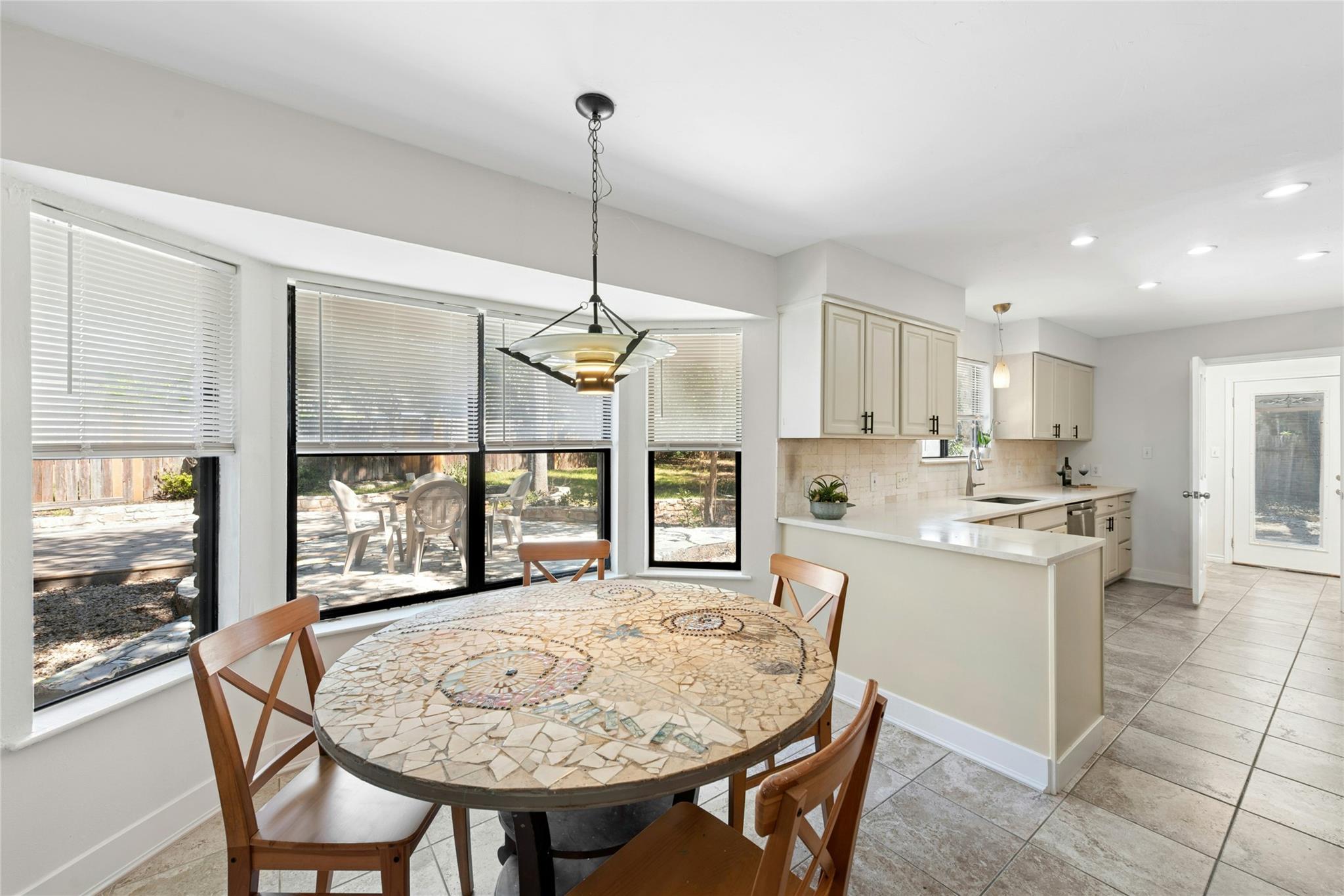 6906 Bayridge Ter, Austin, TX 78759