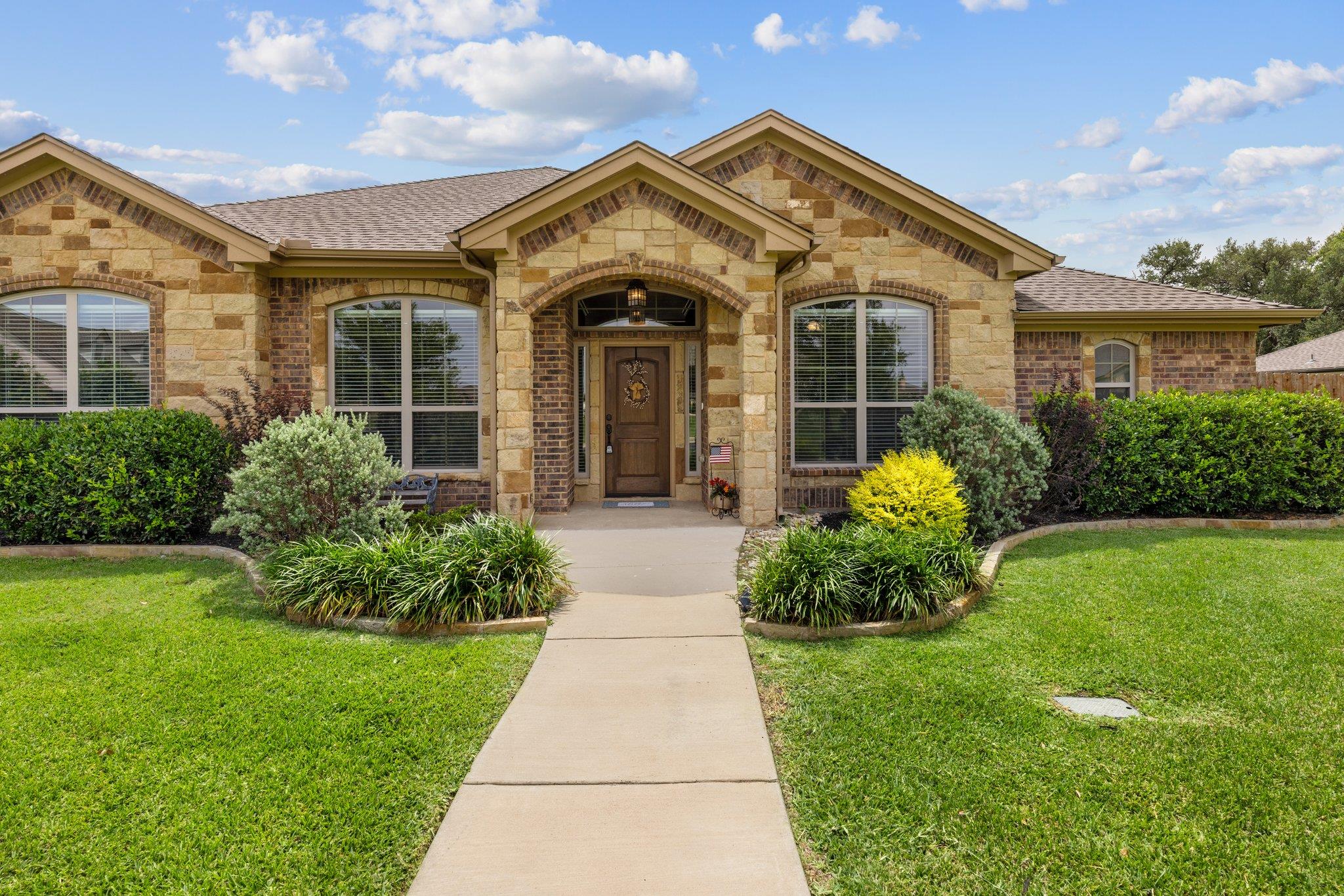 11066 La Paloma Loop E, Salado, TX 76571