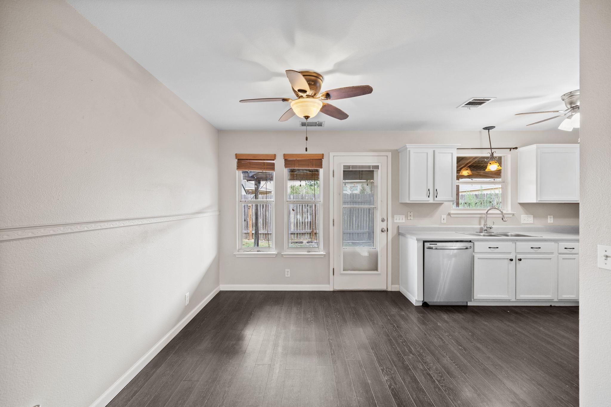 413 Clarks Way, Hutto, TX 78634