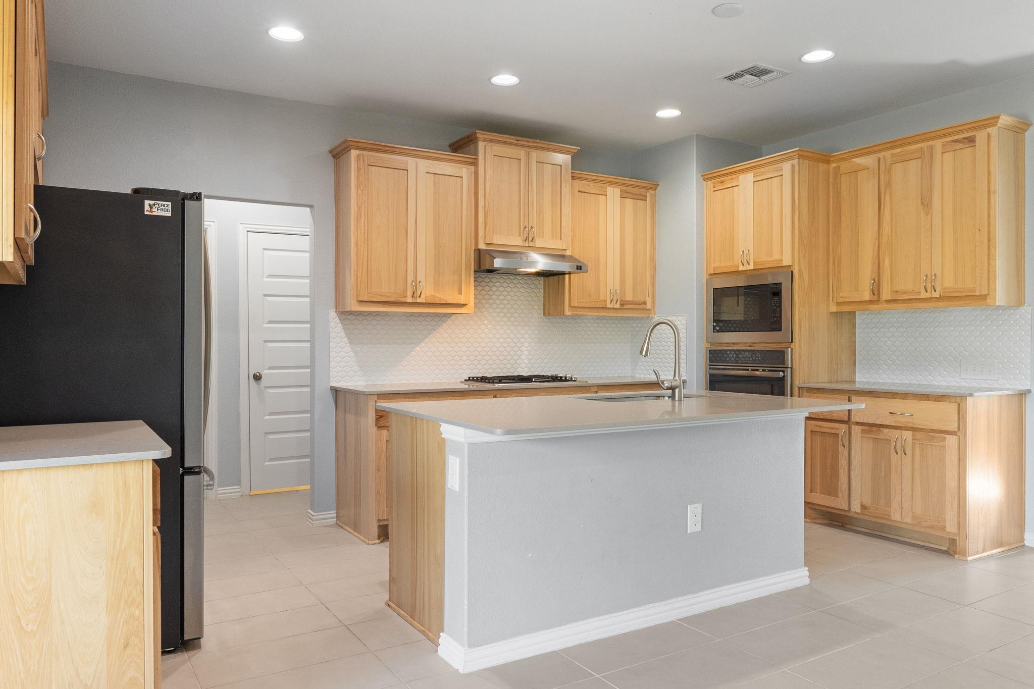 8712 Slater Dr, Austin, TX 78747