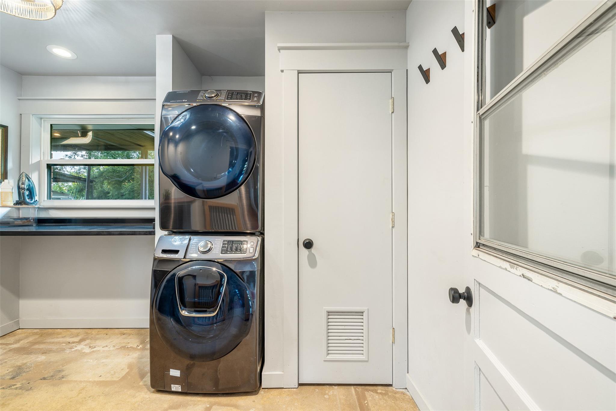 455 Post Oak Court Ct, Caldwell, TX 77836