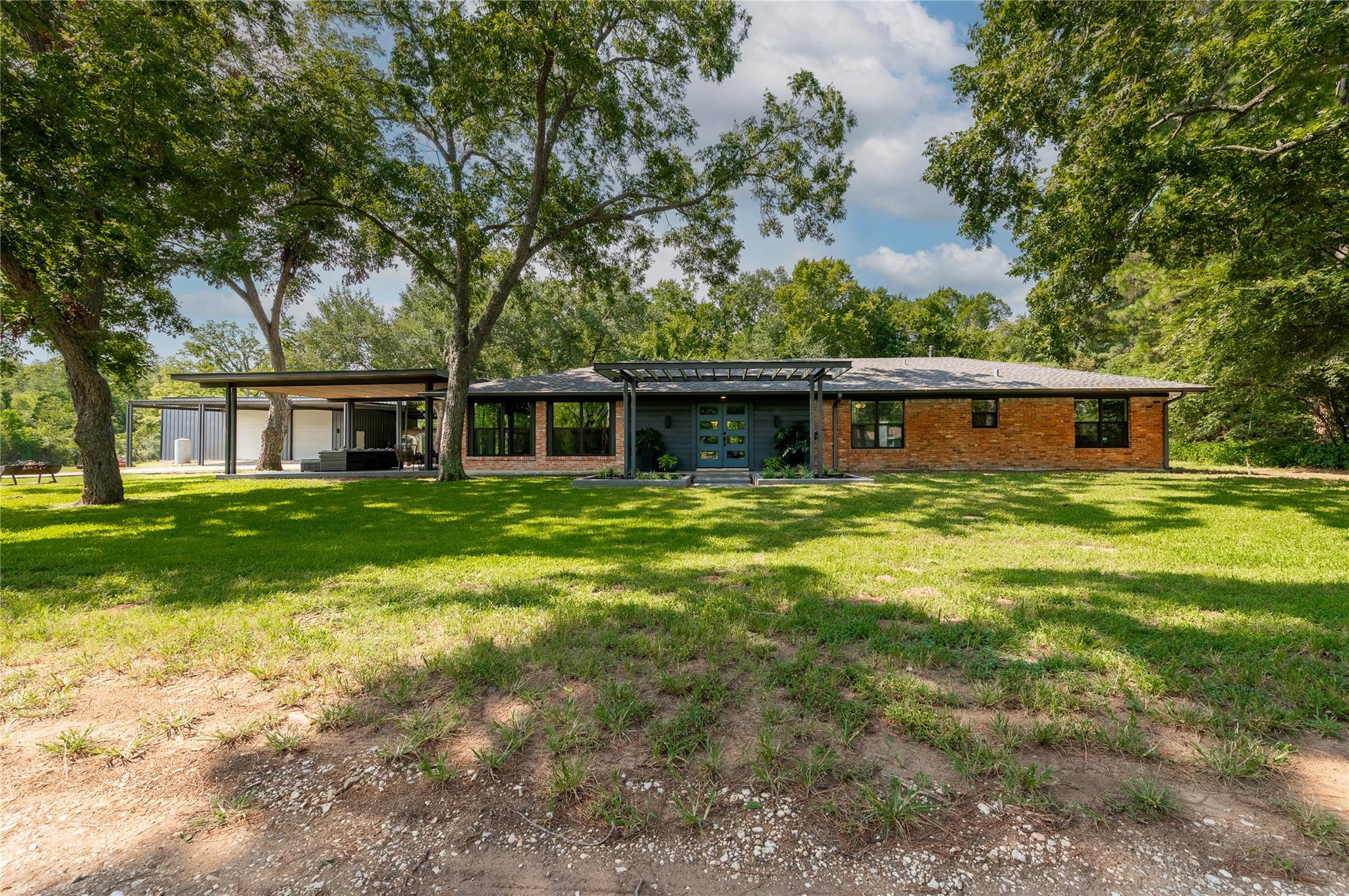 455 Post Oak Court Ct, Caldwell, TX 77836