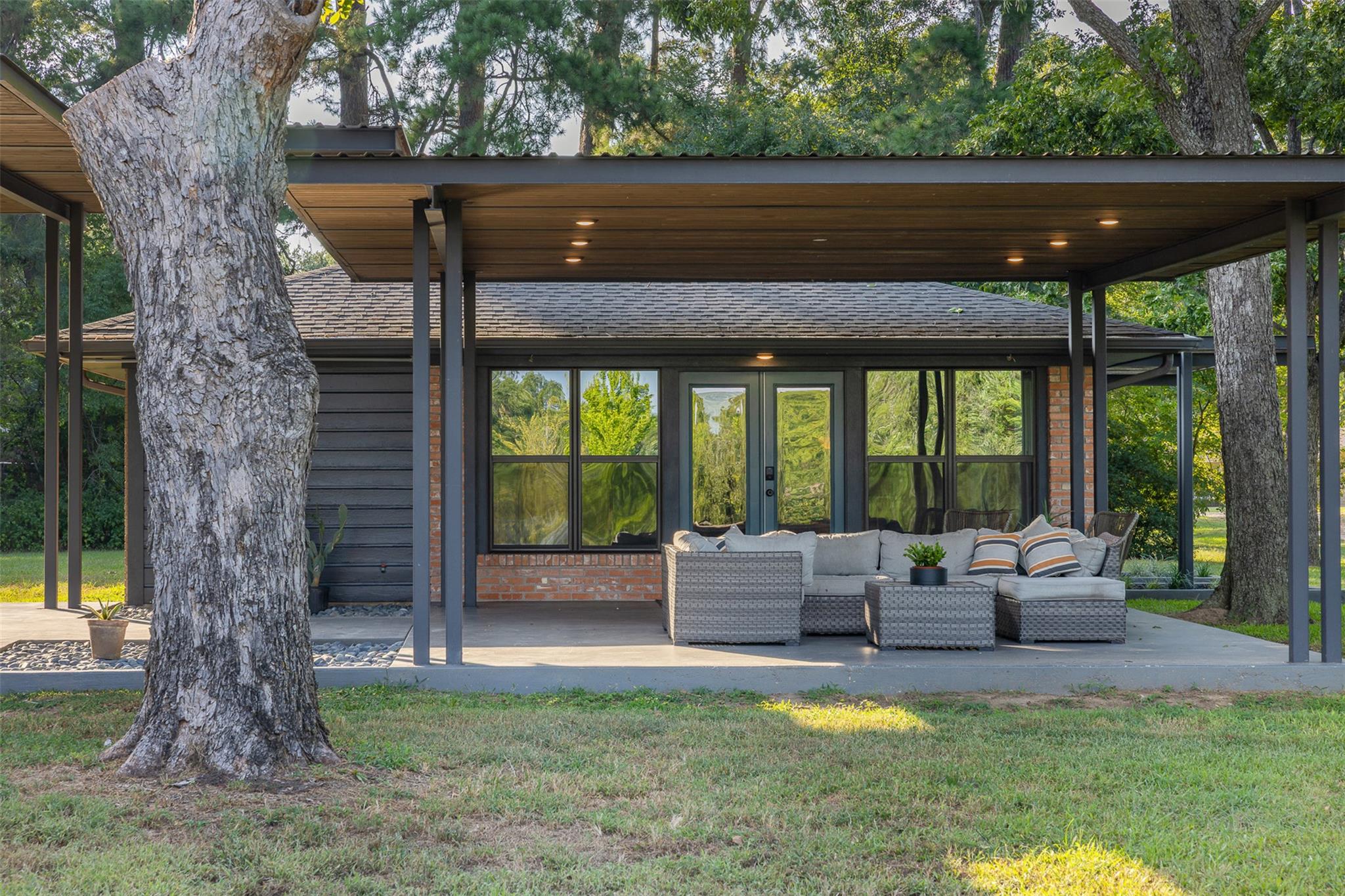 455 Post Oak Court Ct, Caldwell, TX 77836