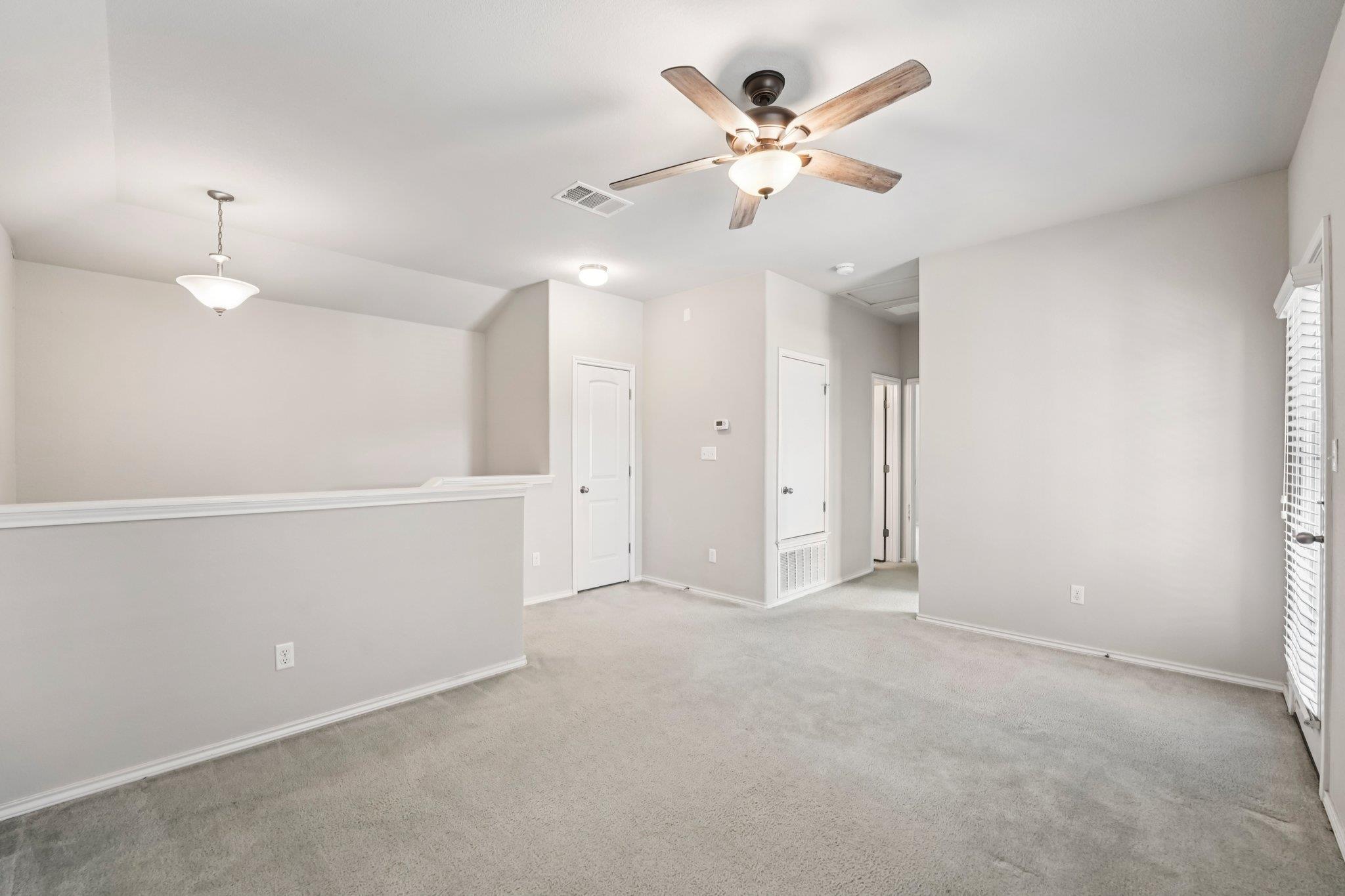 210 Dowdy Cv, Hutto, TX 78634