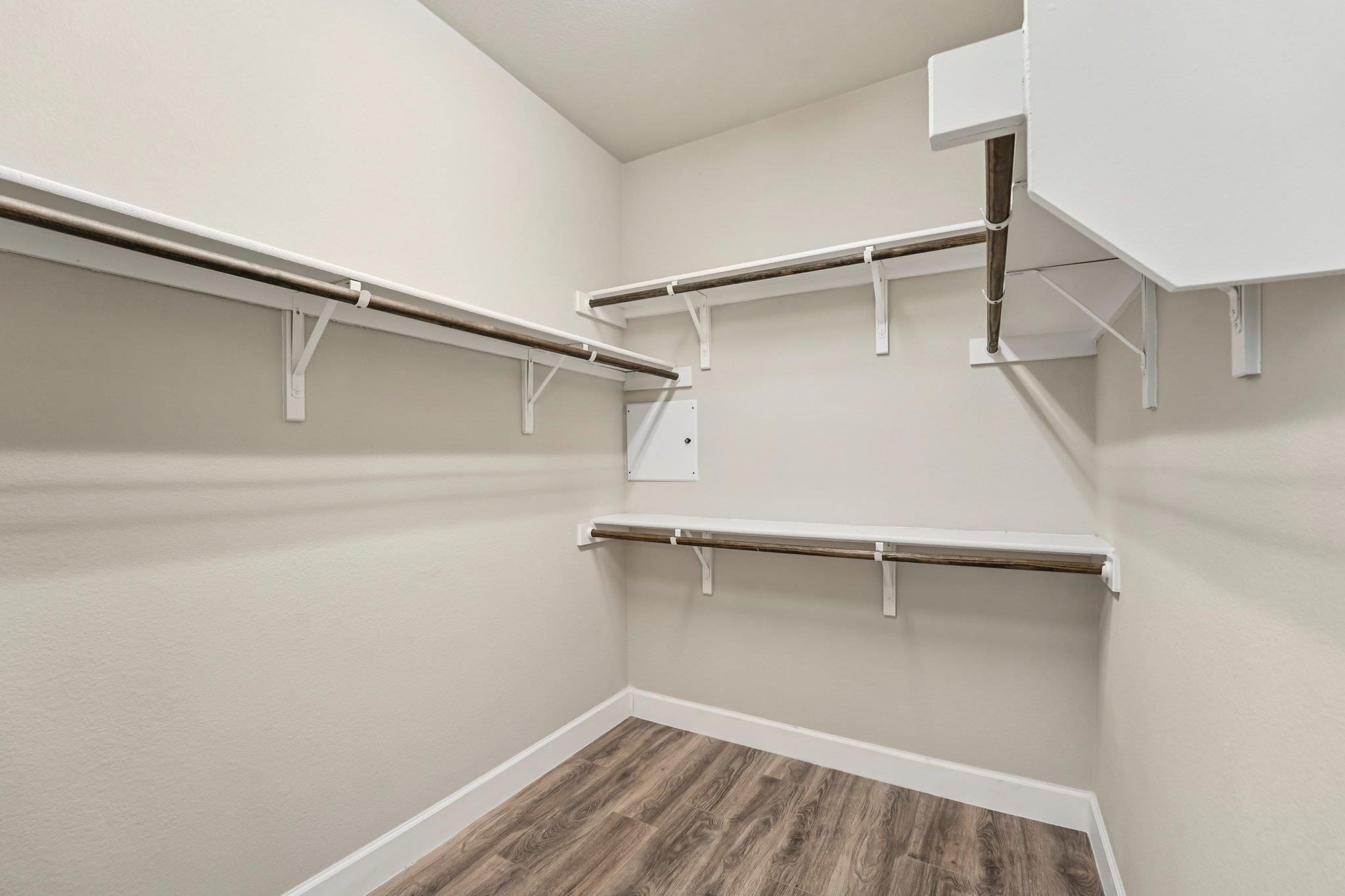 210 Dowdy Cv, Hutto, TX 78634