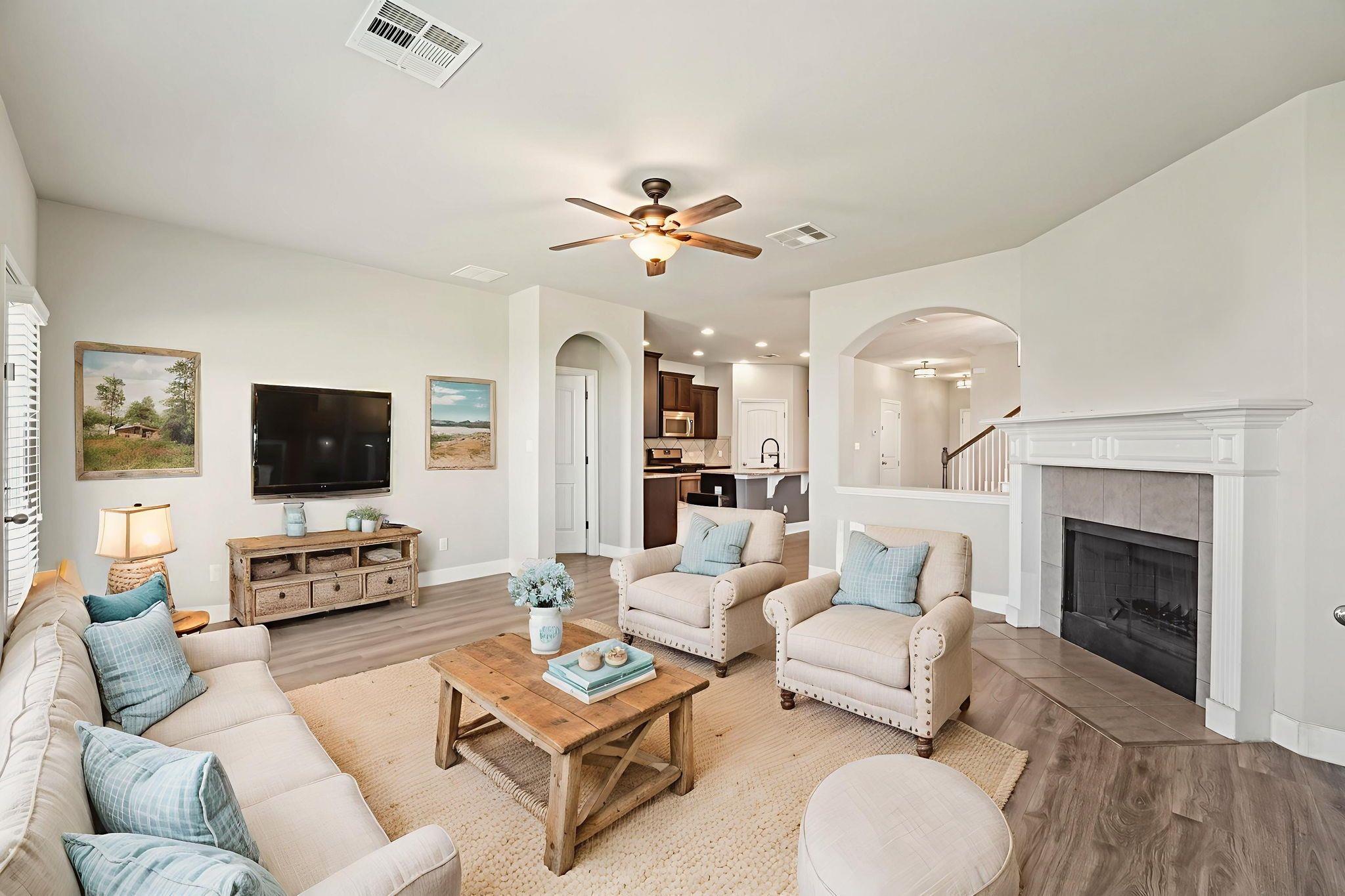 210 Dowdy Cv, Hutto, TX 78634