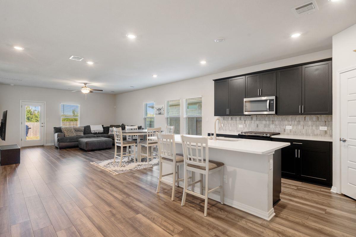 13720 Heartland Dr, Manor, TX 78653