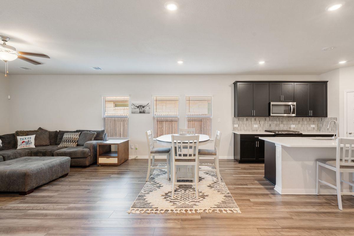 13720 Heartland Dr, Manor, TX 78653