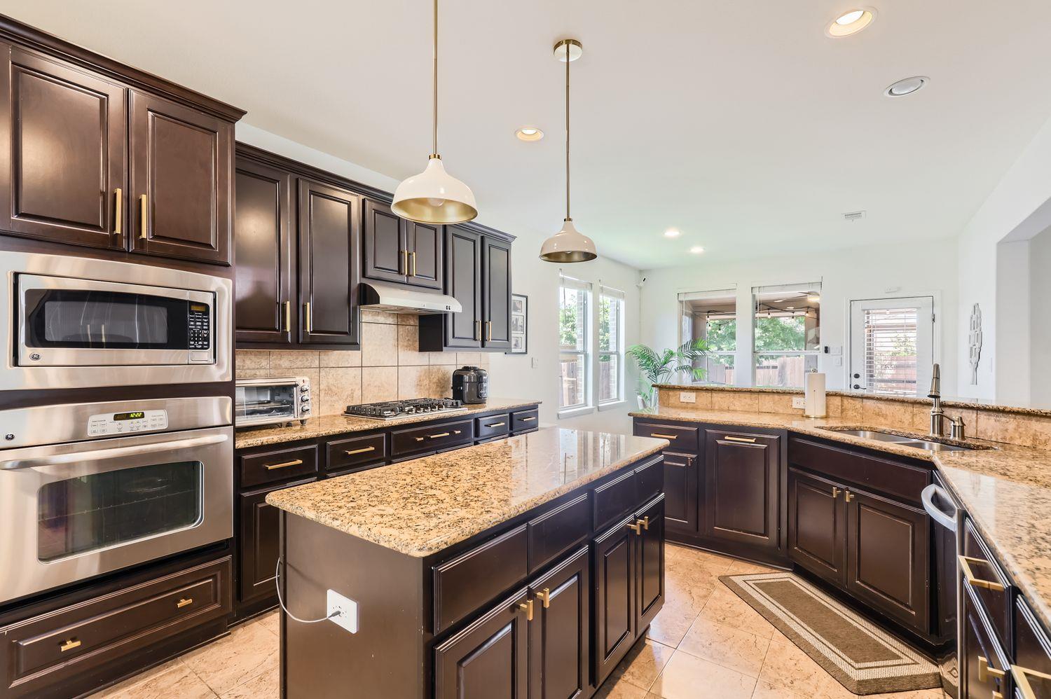 4349 Green Tree Dr, Round Rock, TX 78665