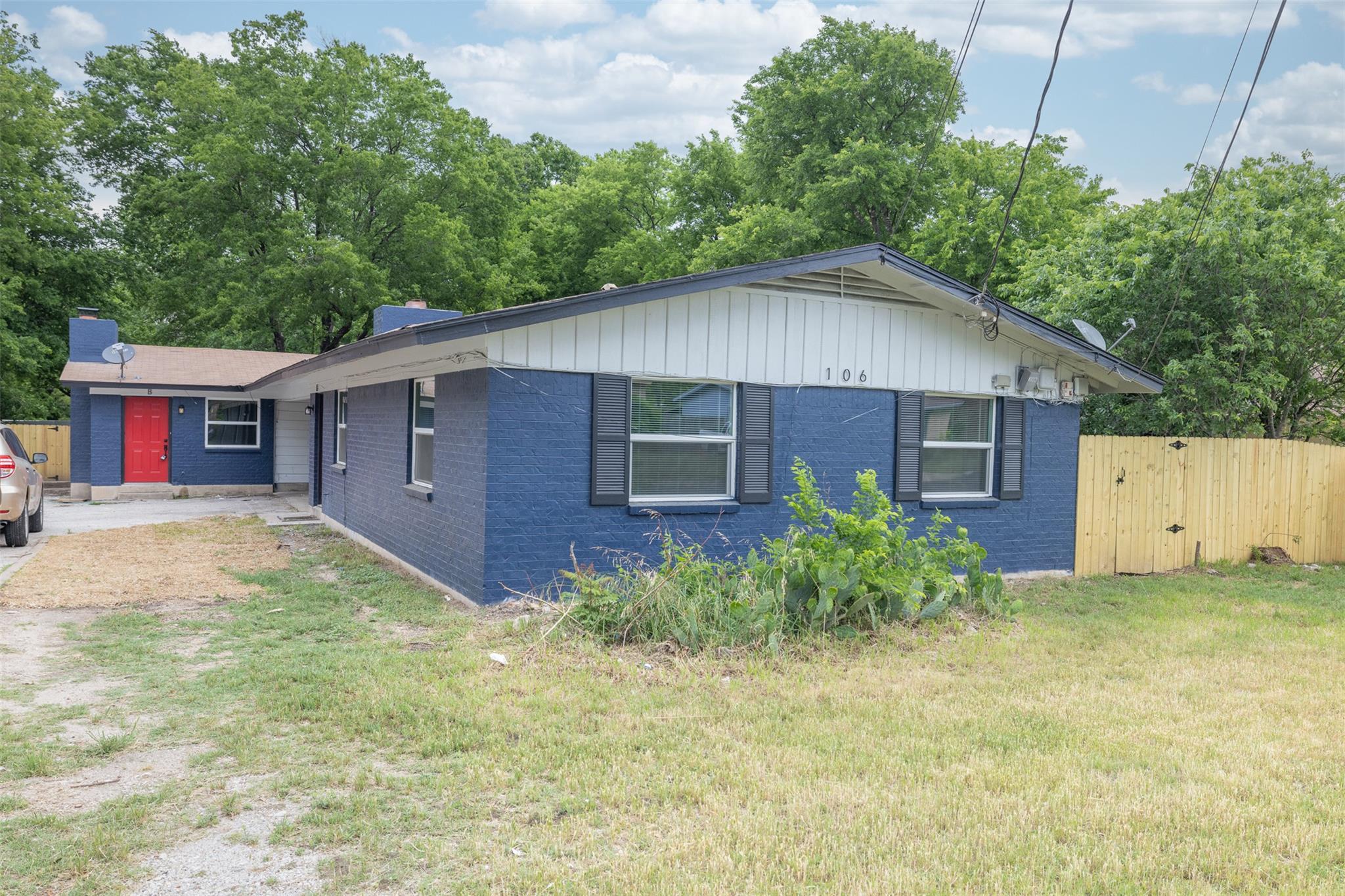 106 Oertli Ln # B, Austin, TX 78753