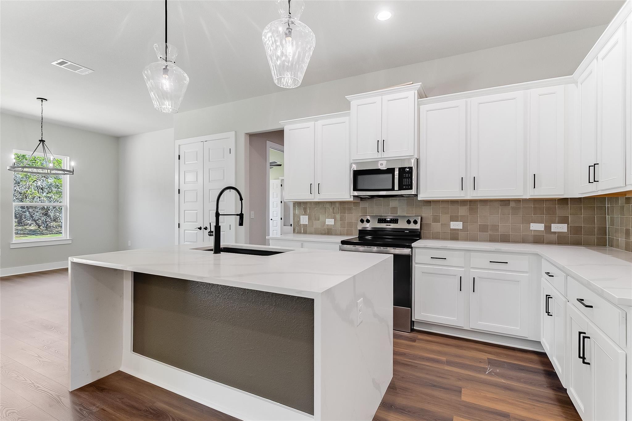 118 Rosebud Ranch Rd, Bertram, TX 78605