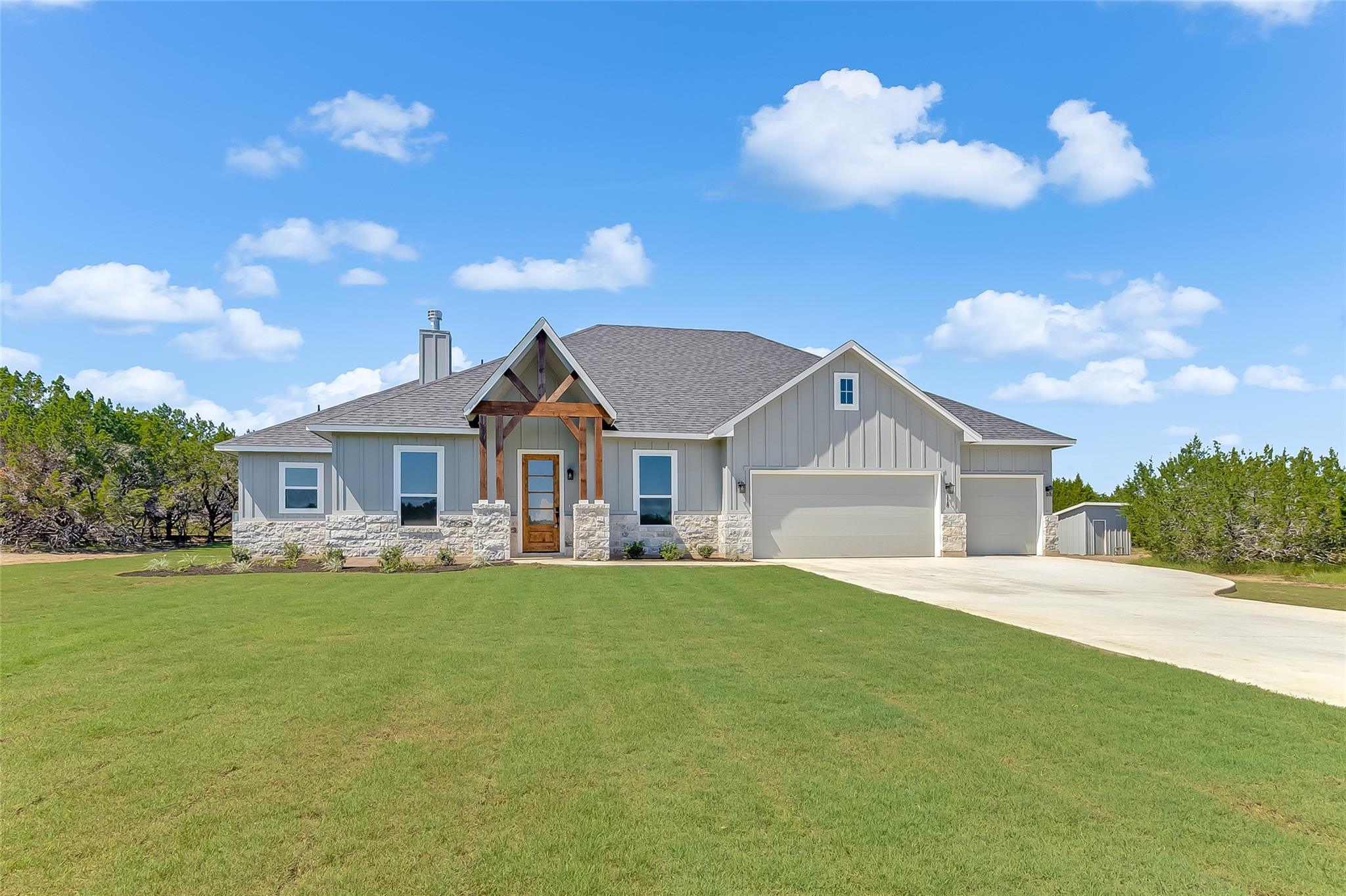 118 Rosebud Ranch Rd, Bertram, TX 78605