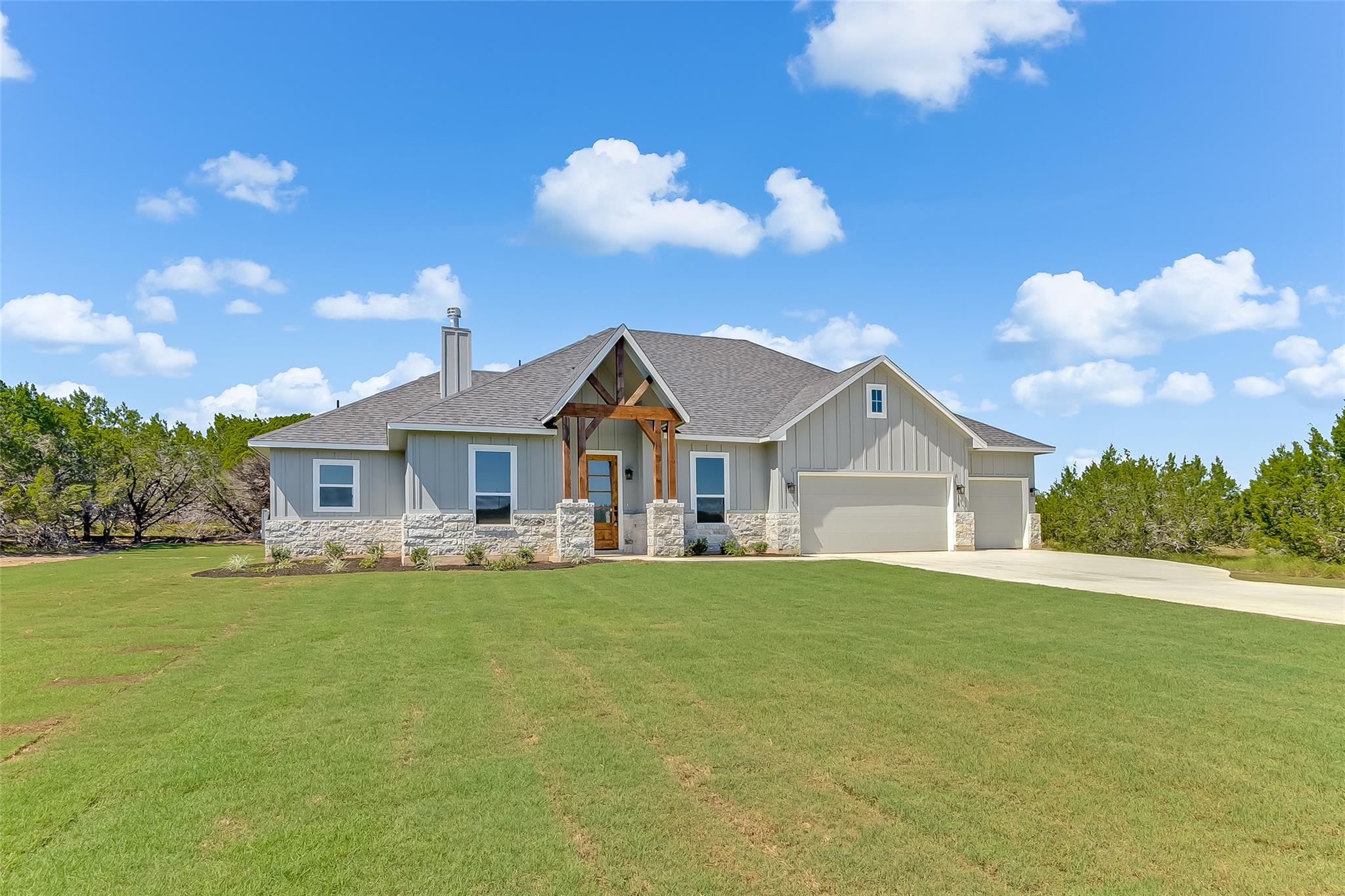 118 Rosebud Ranch Rd, Bertram, TX 78605