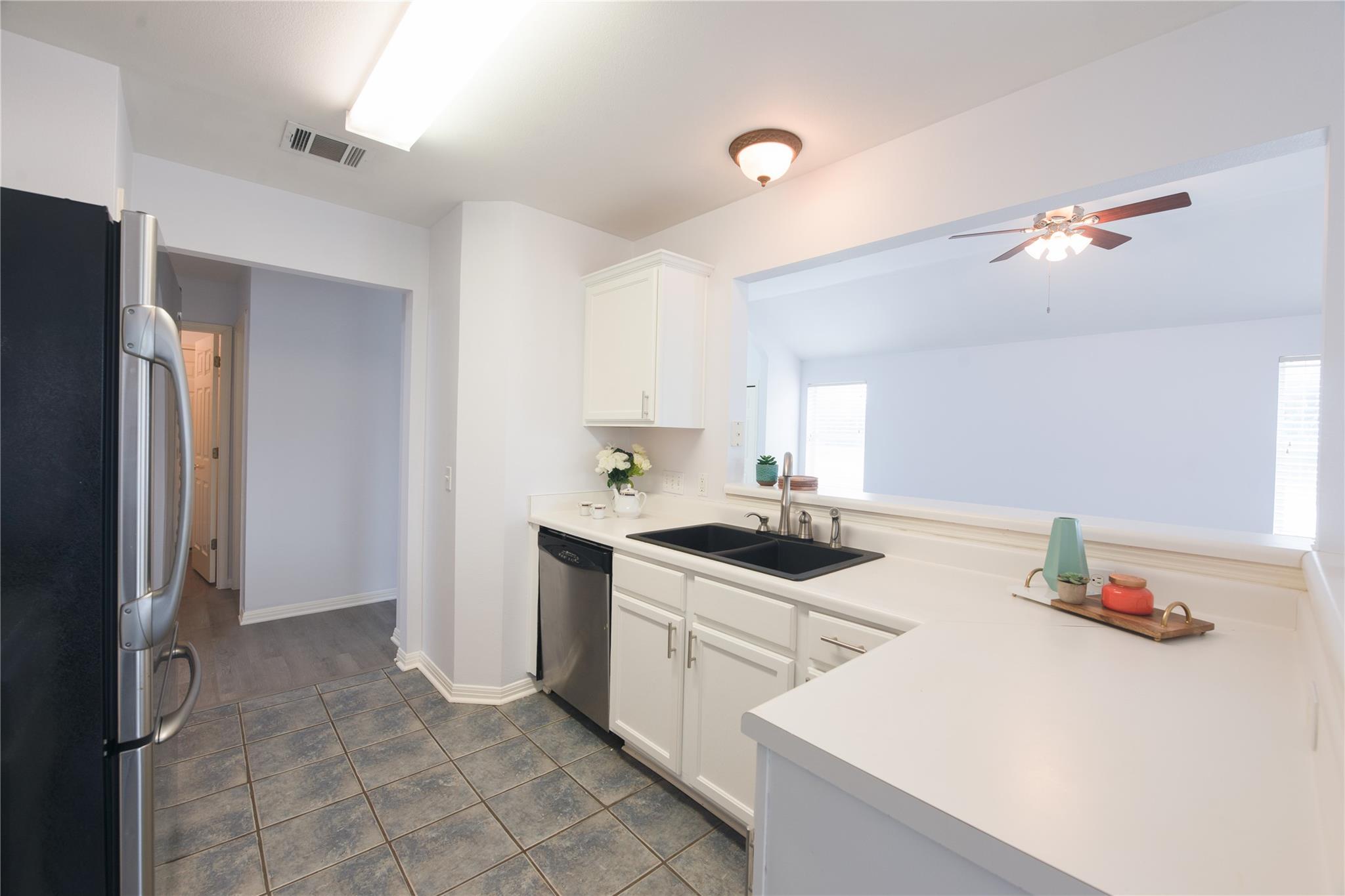 1000 Moon Glow Dr, Leander, TX 78641