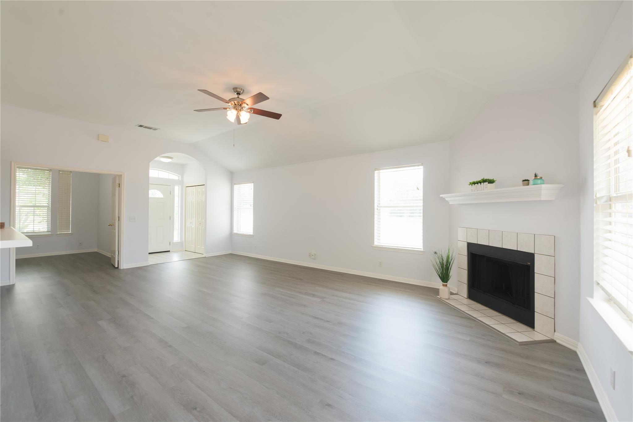 1000 Moon Glow Dr, Leander, TX 78641