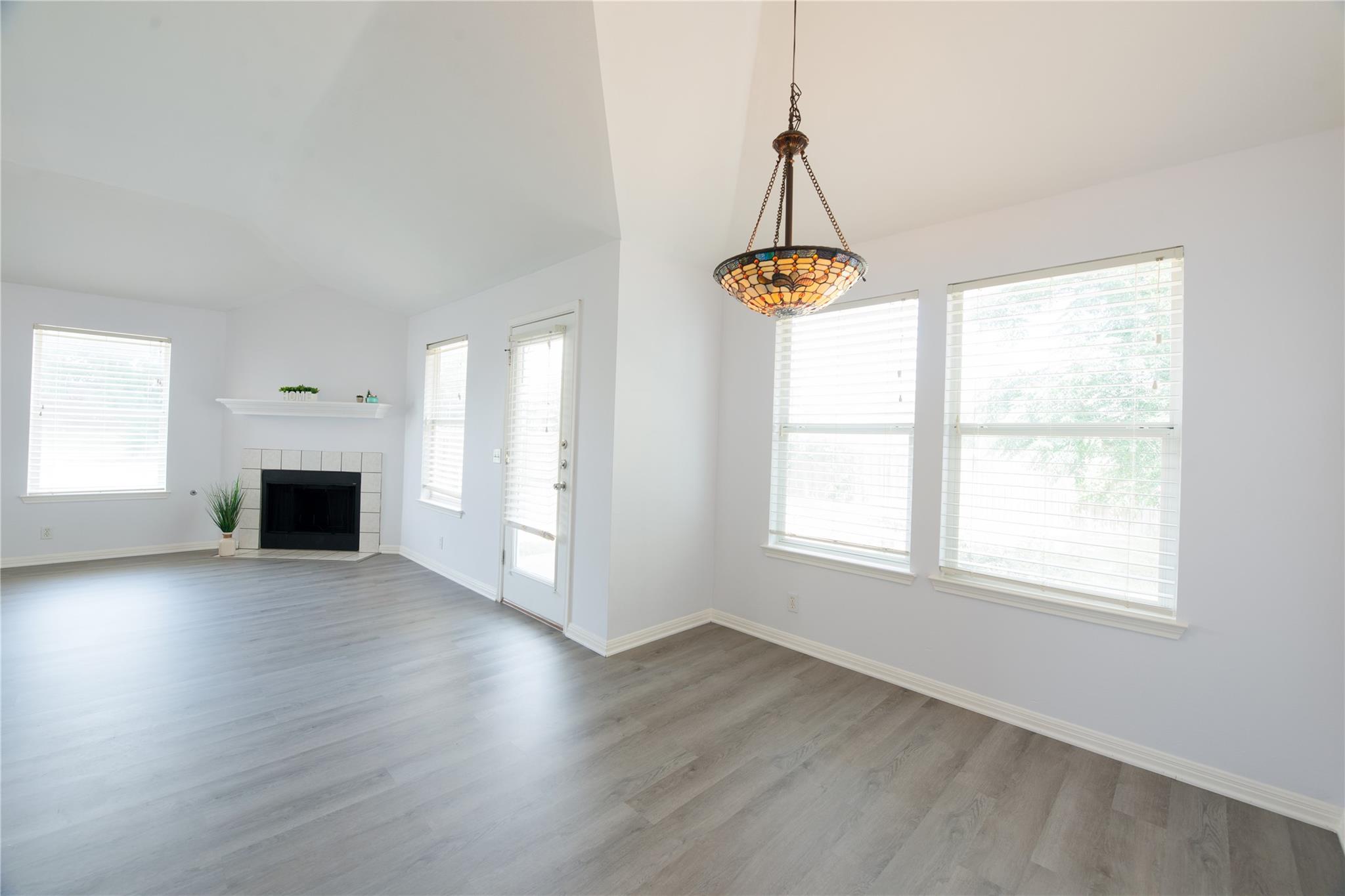 1000 Moon Glow Dr, Leander, TX 78641