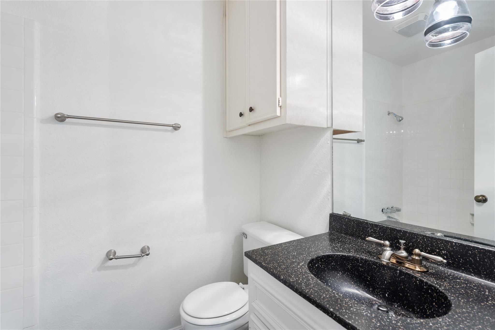 1504 Aquifer Cv # B, Austin, TX 78746