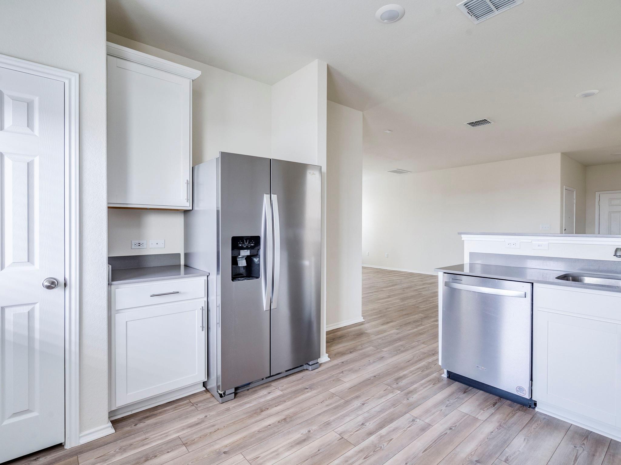 453 Tree Nut Loop, Buda, TX 78610