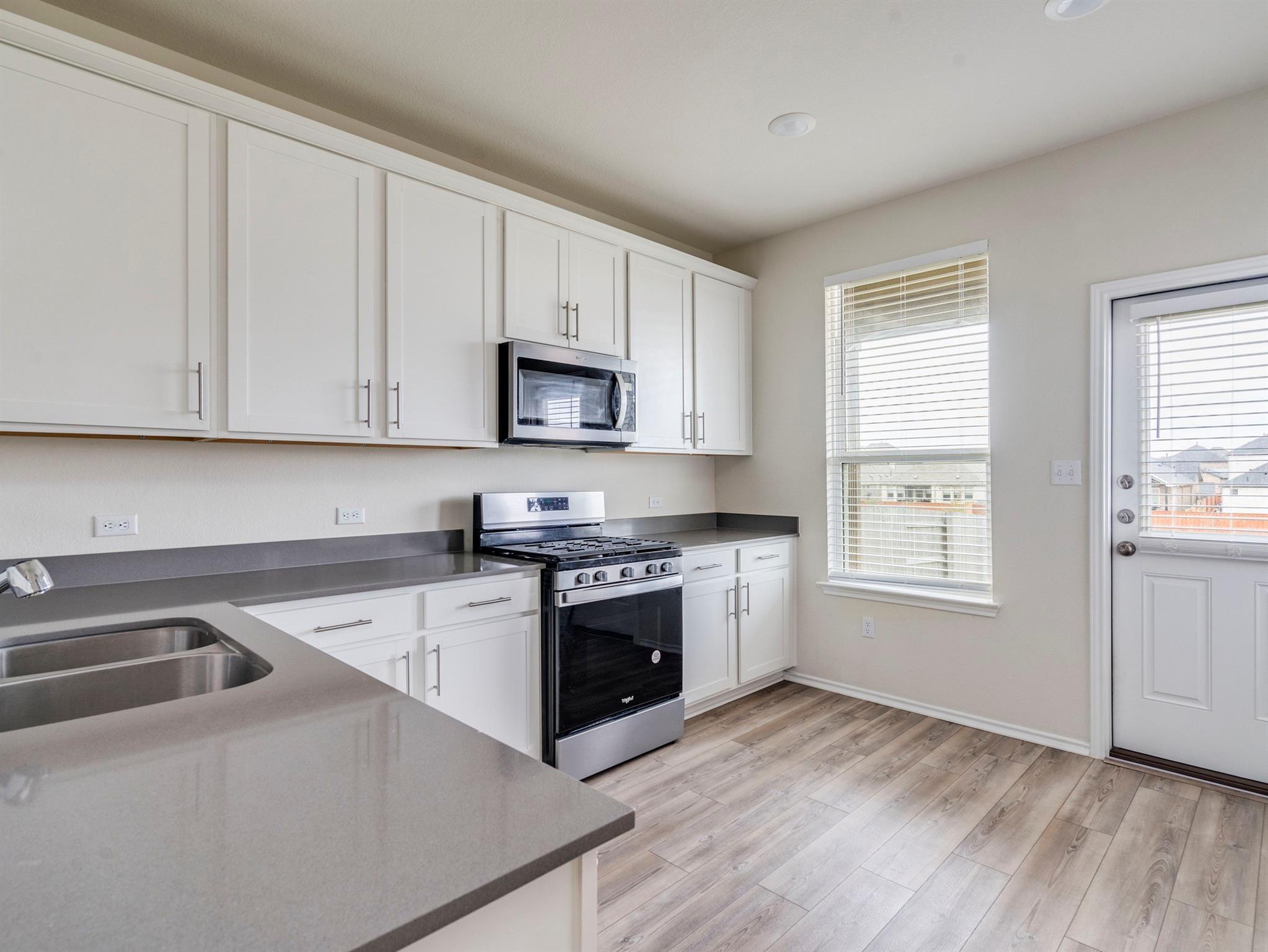 453 Tree Nut Loop, Buda, TX 78610