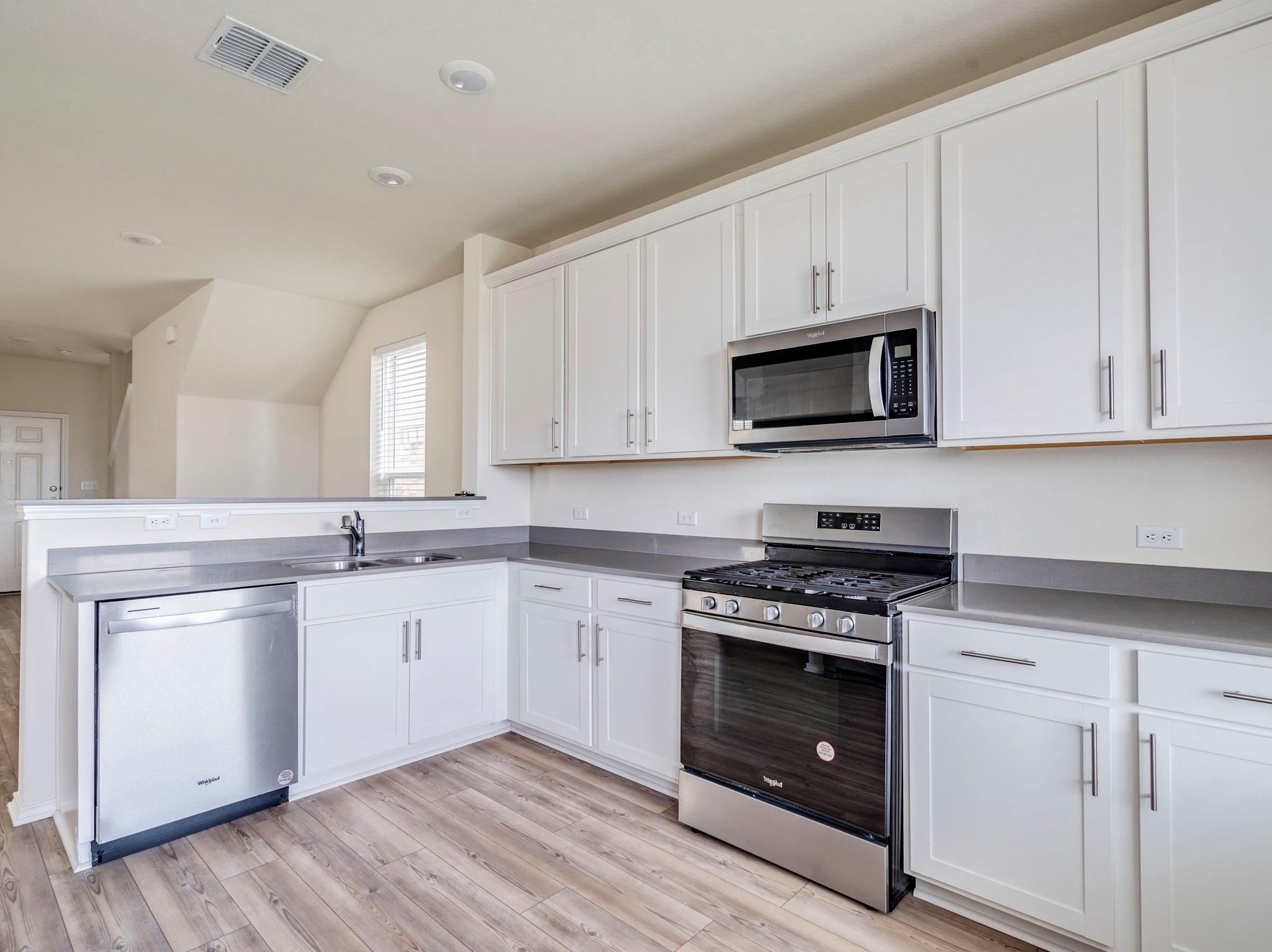 453 Tree Nut Loop, Buda, TX 78610