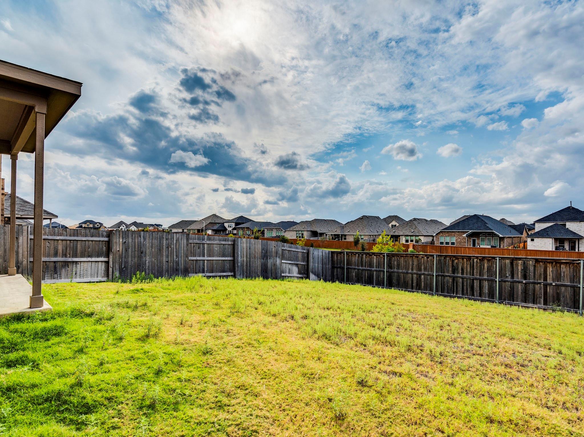 453 Tree Nut Loop, Buda, TX 78610