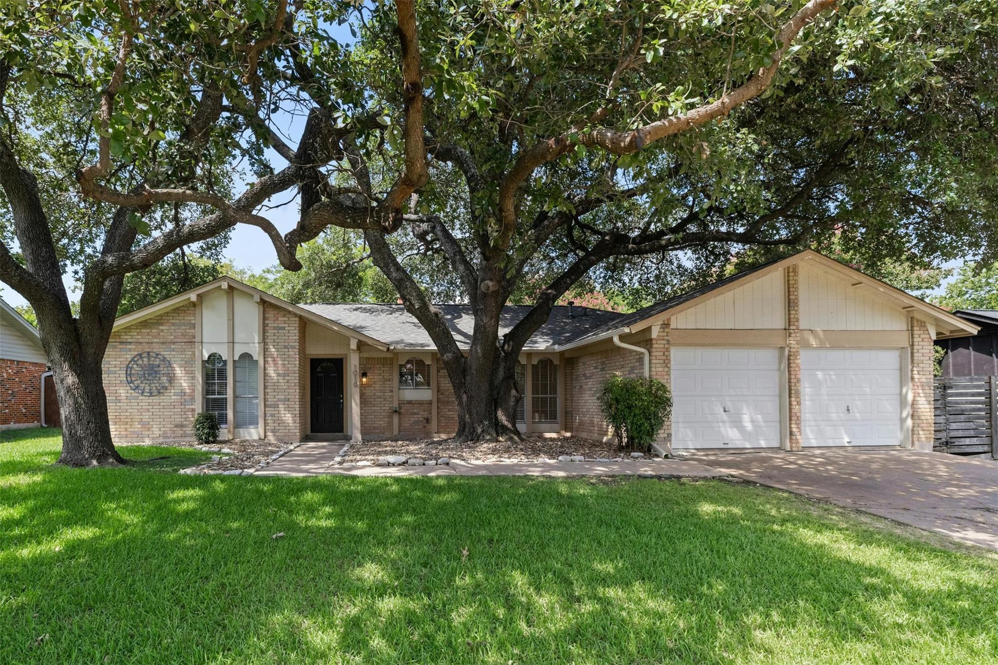 1010 Red Cliff Dr, Austin, TX 78758