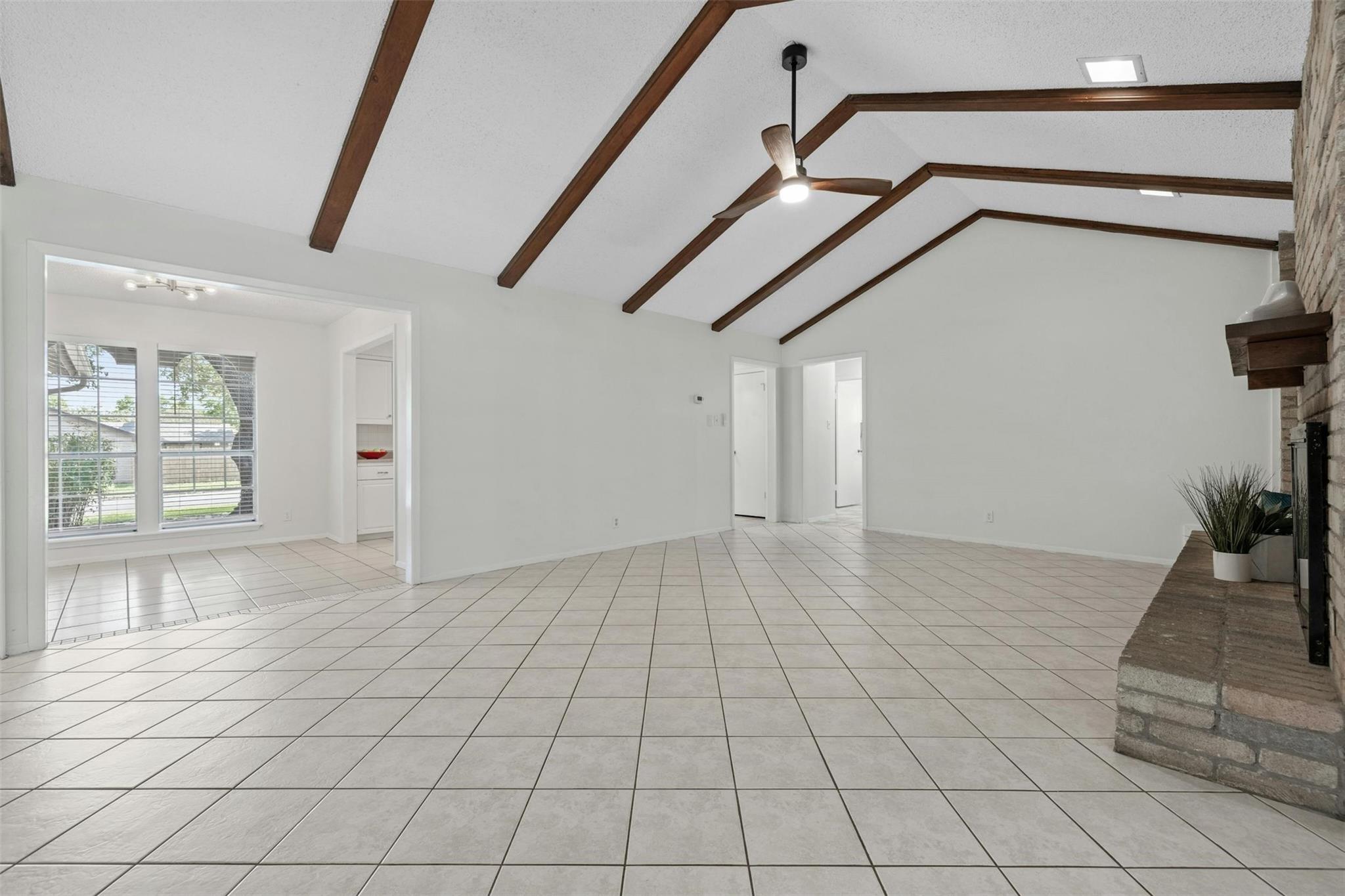 1010 Red Cliff Dr, Austin, TX 78758