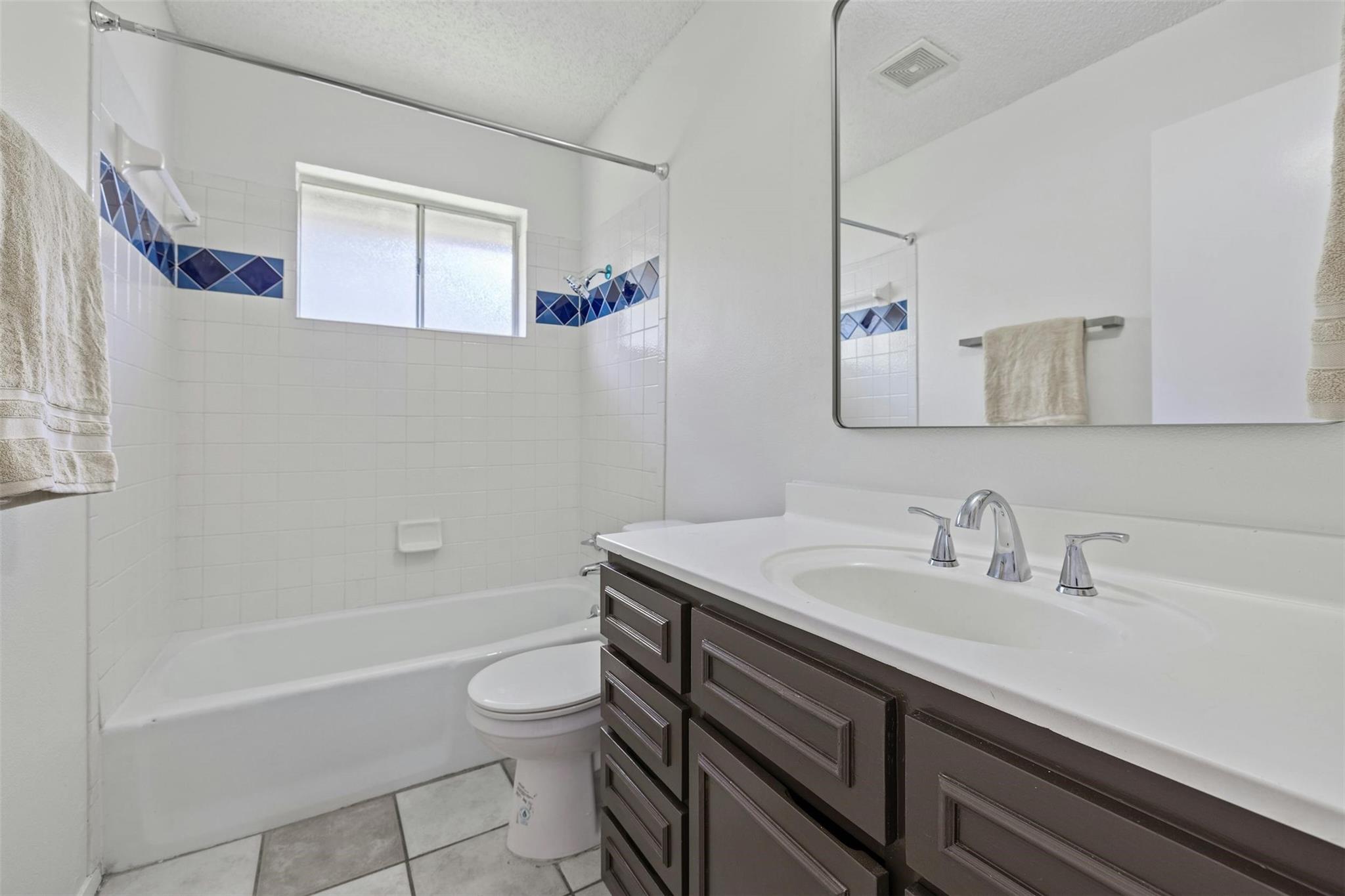 1010 Red Cliff Dr, Austin, TX 78758