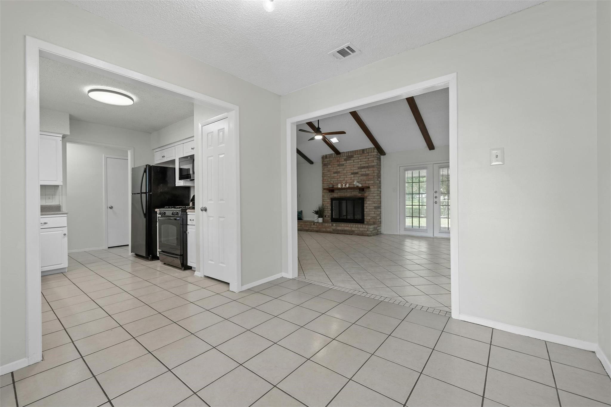 1010 Red Cliff Dr, Austin, TX 78758