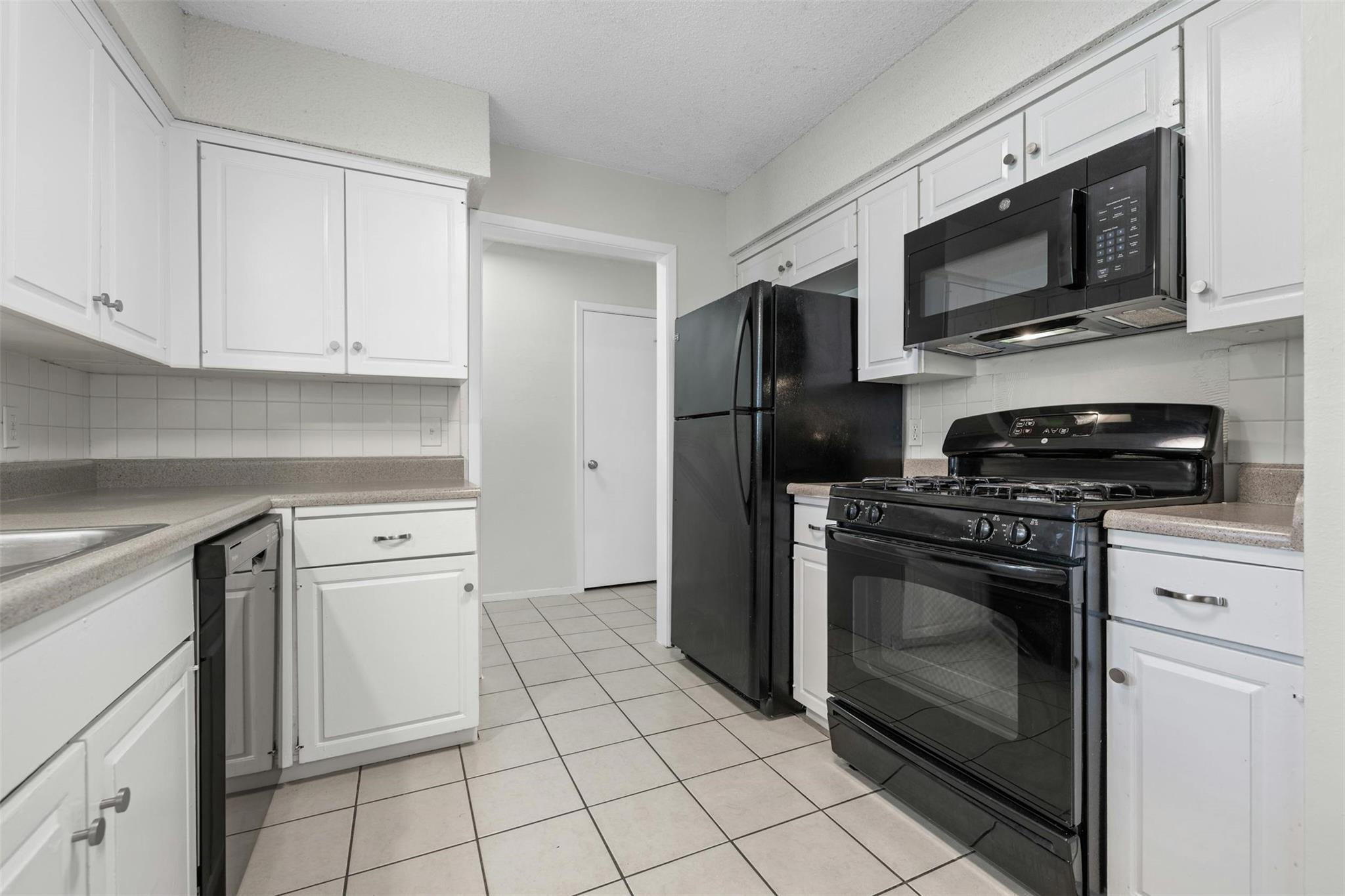 1010 Red Cliff Dr, Austin, TX 78758