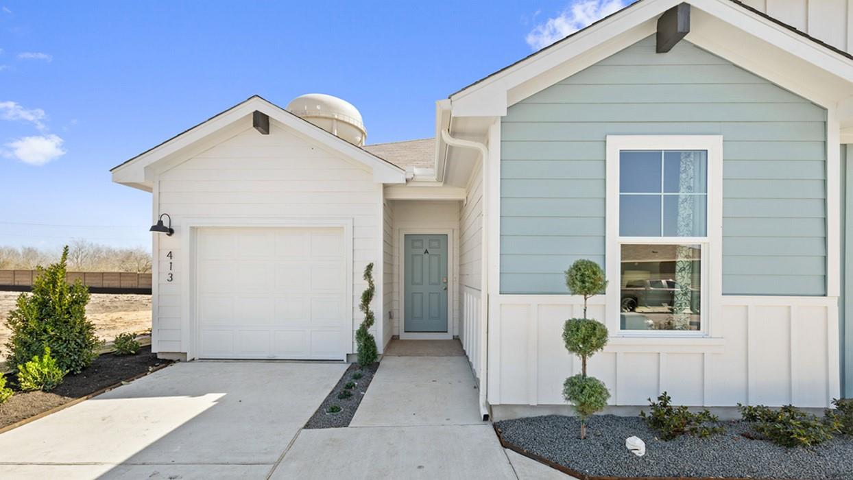 130-B Harrison Xing, Uhland, TX 78640