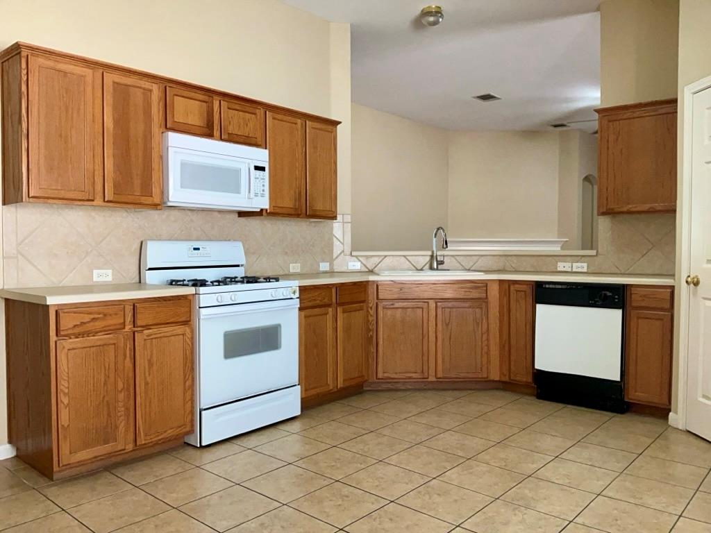 234 N Crossing Trl, Round Rock, TX 78665