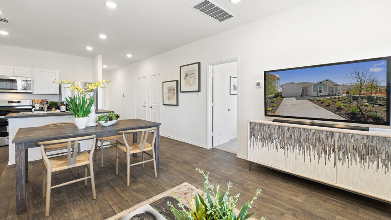 130-A Harrison Xing, Uhland, TX 78640