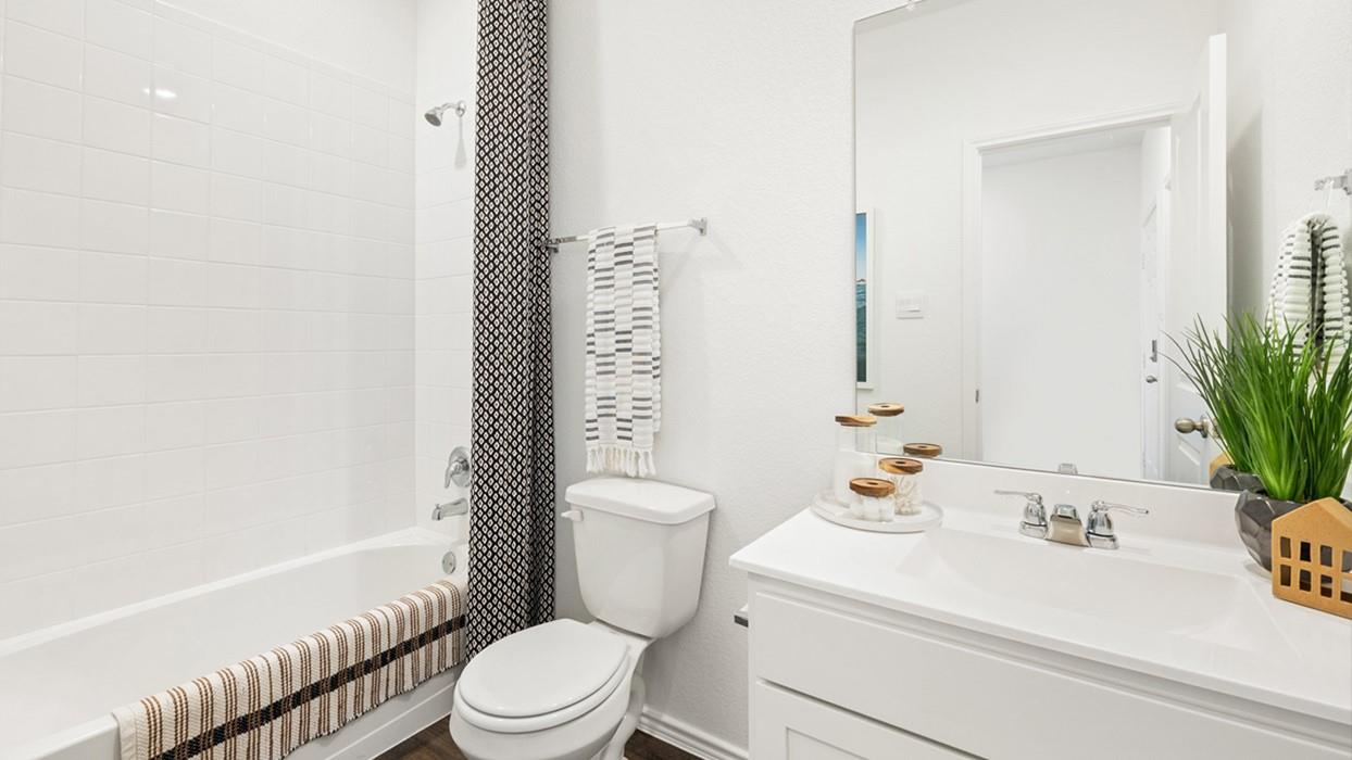 130-A Harrison Xing, Uhland, TX 78640